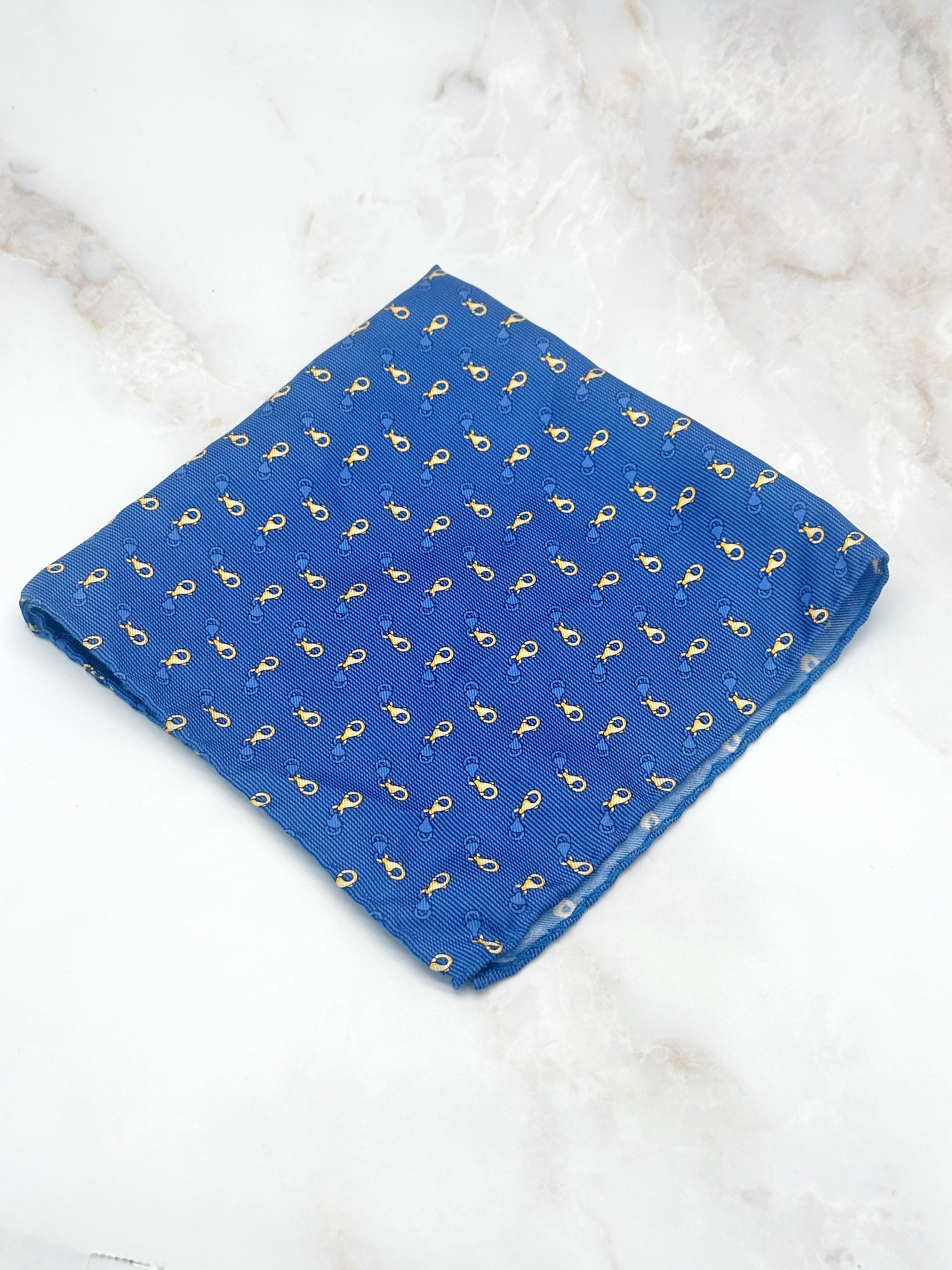 Einstecktuch aus Seide mit Karabiner-Muster in Blitzblau und Gold