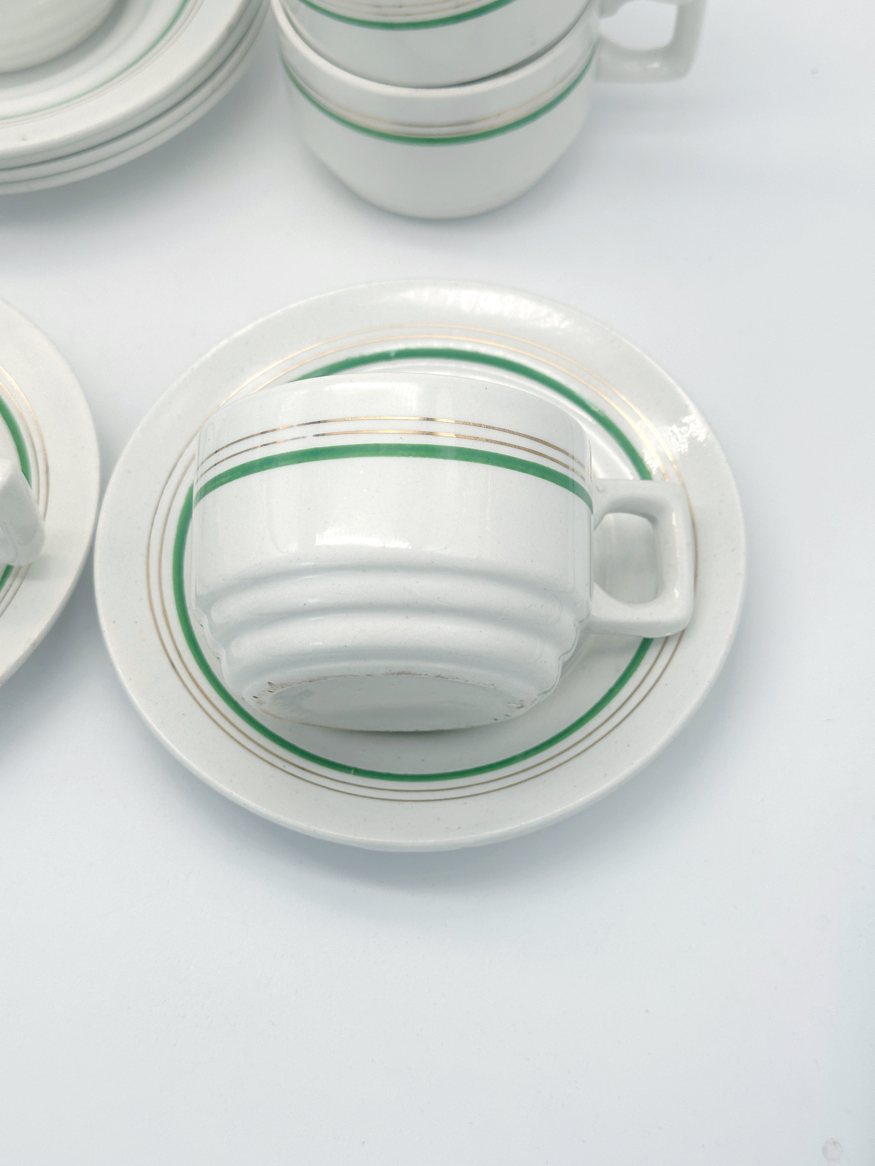 6 Kaffee-Tassen mit Untertellern aus Frankreich um 1930/40