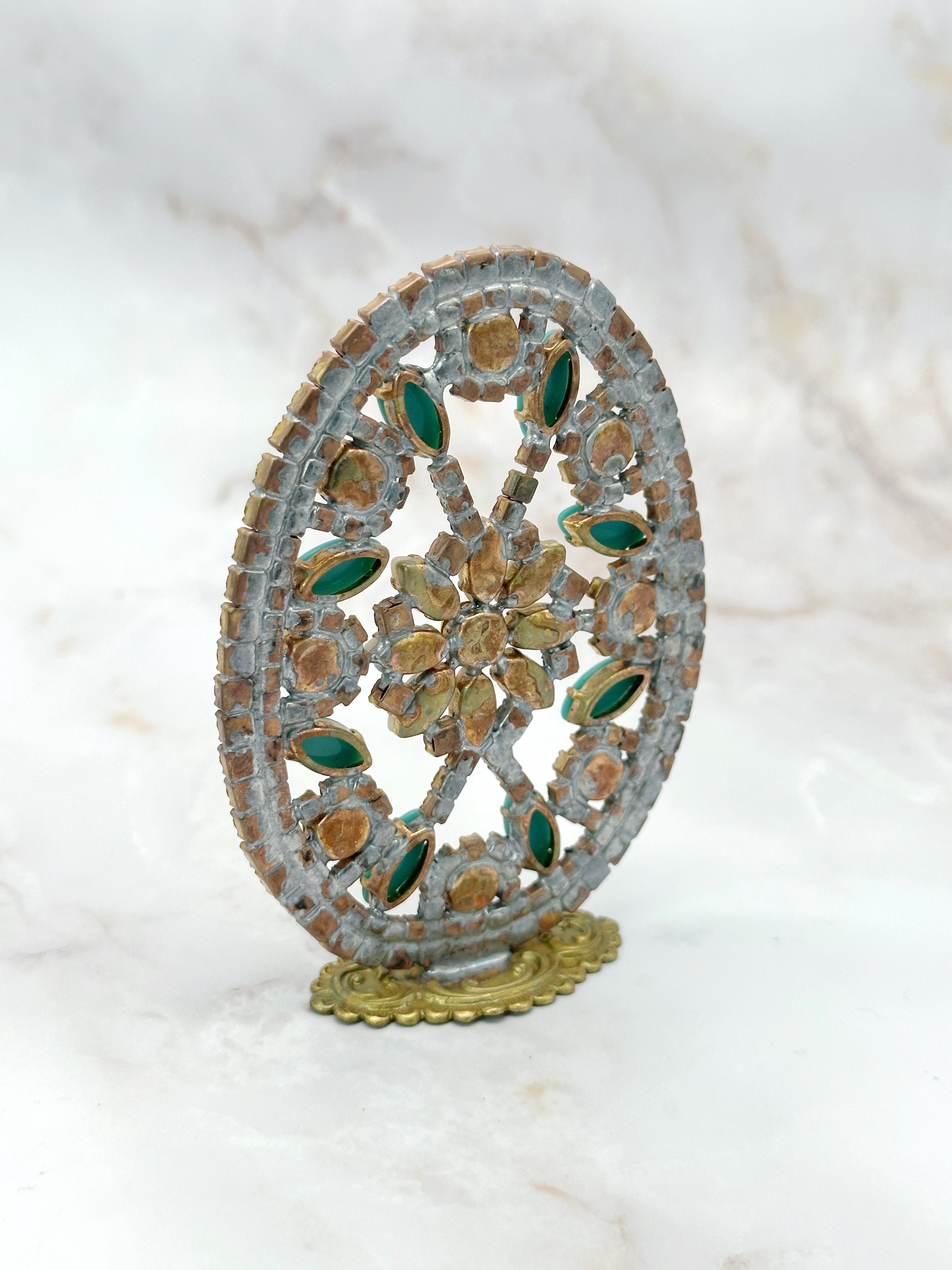 Handgefertigtes Gablonzer Osterei zum Aufstellen in Türkis und Pink