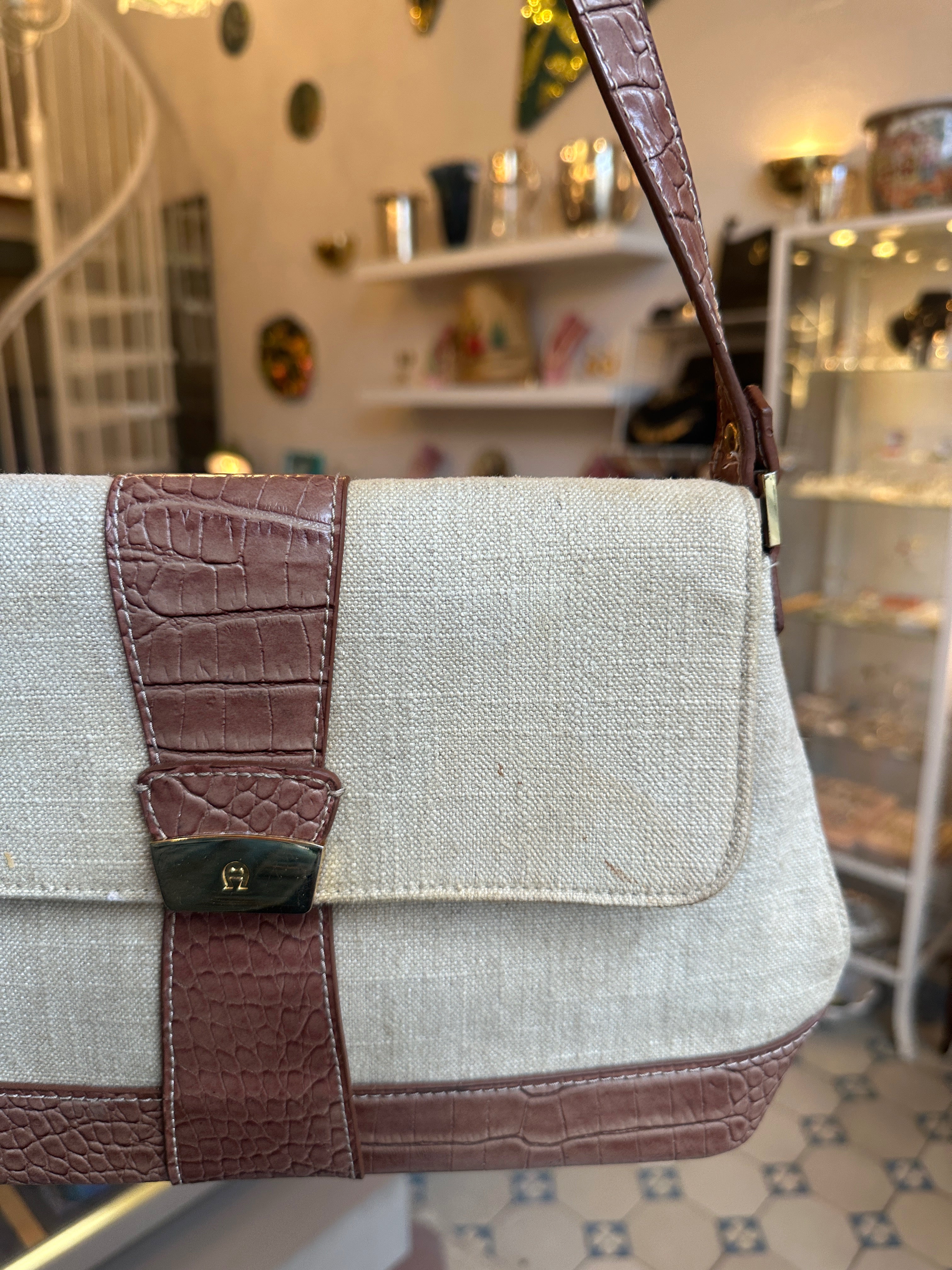 Etienne Aigner Vintage Handtasche aus Stoff und Leder in Hellbraun