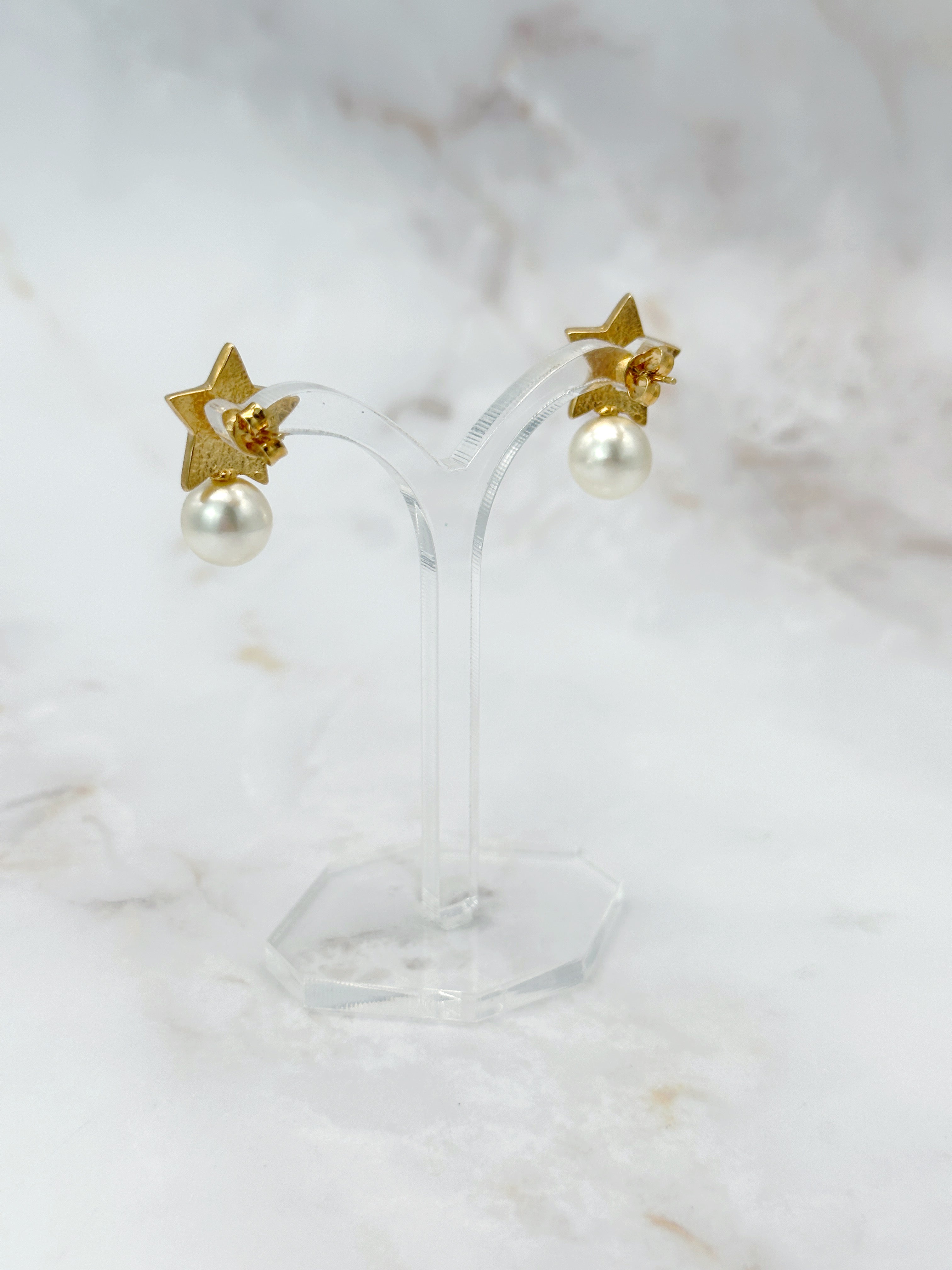 Vergoldete Ohrstecker mit Stern, Strass und Imitationsperle