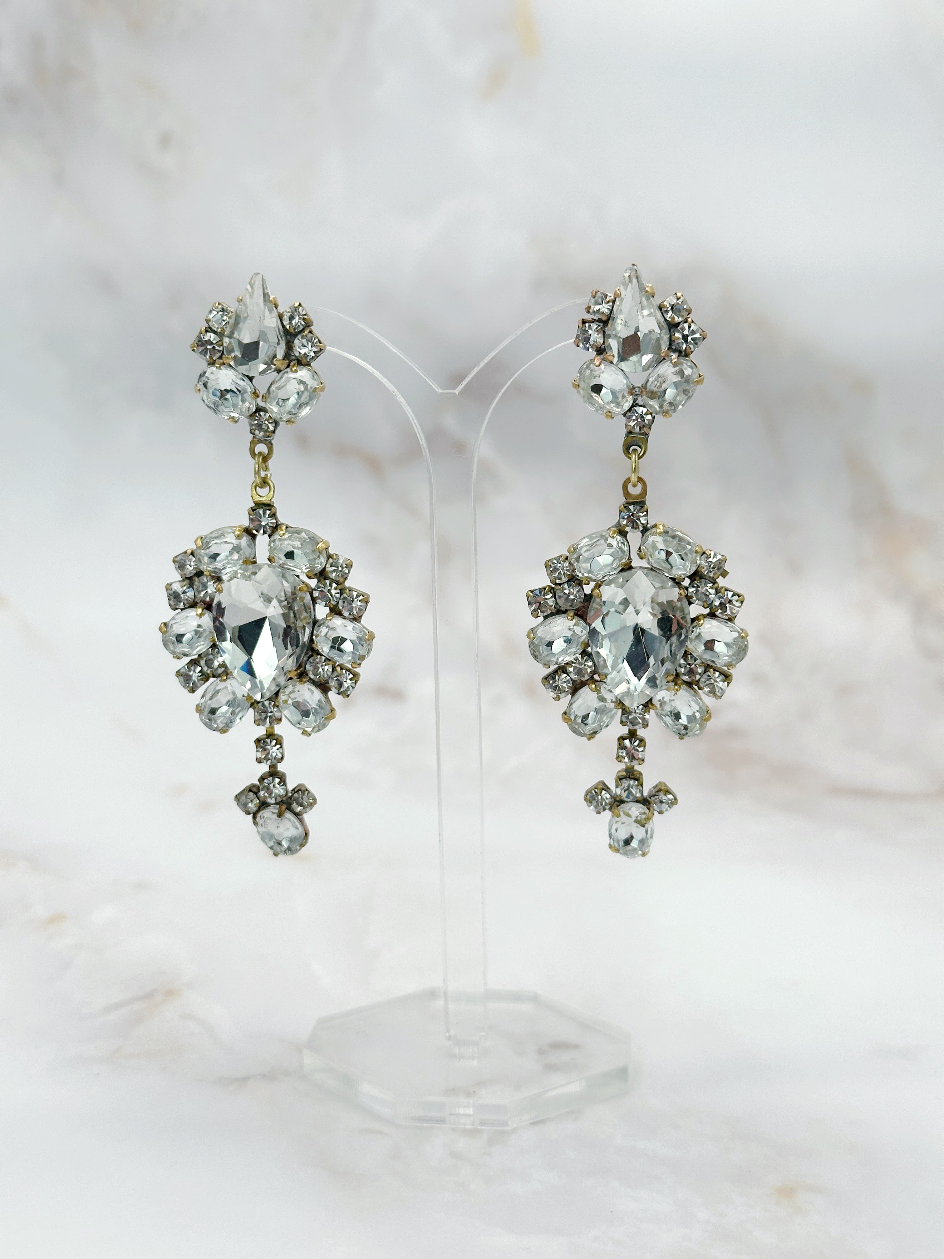 Prächtige Vintage Chandelier Ohrstecker mit böhmischen Kristallen