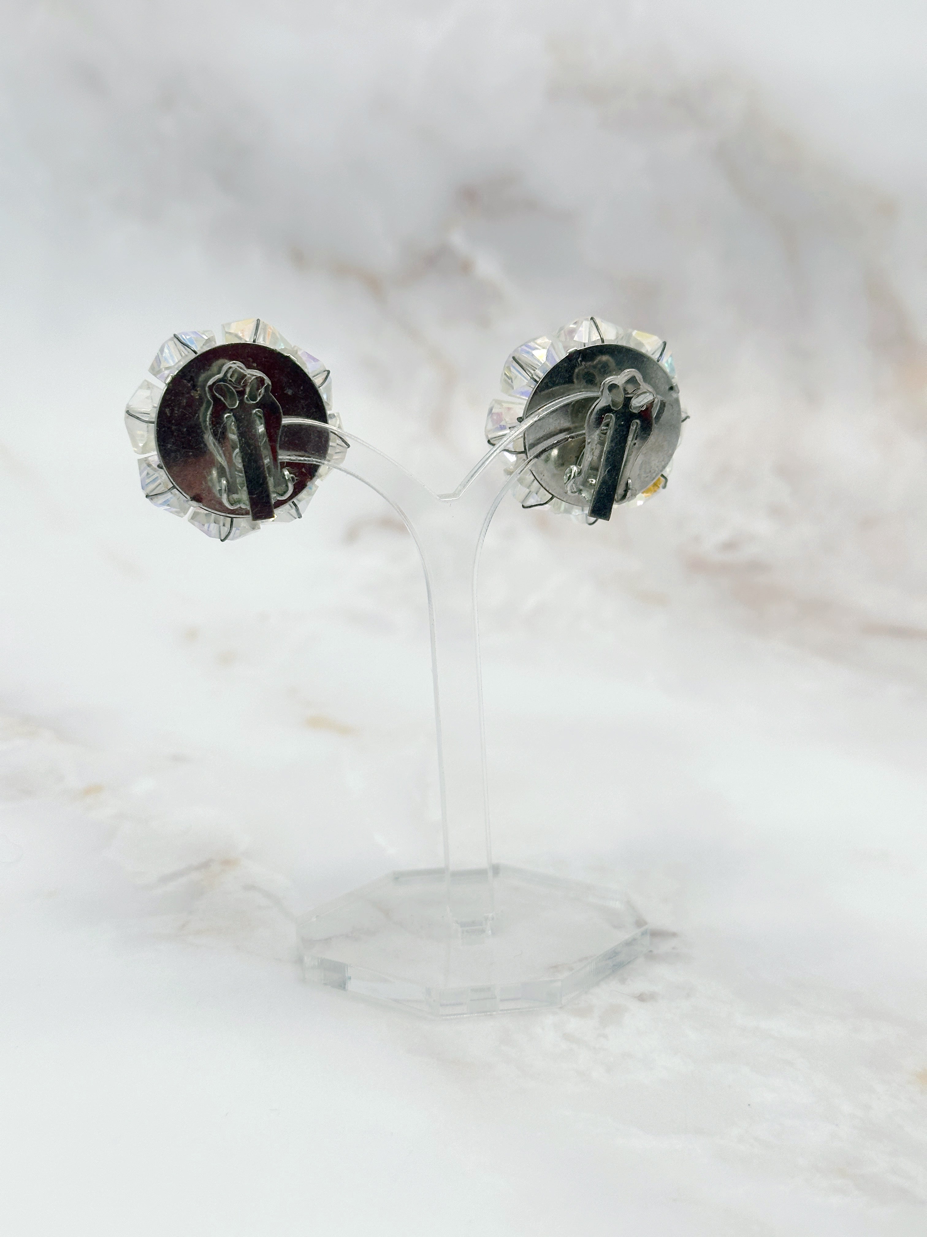 Ausgefallene Vintage Blumen-Ohrclips mit Aurora Borealis Effekt