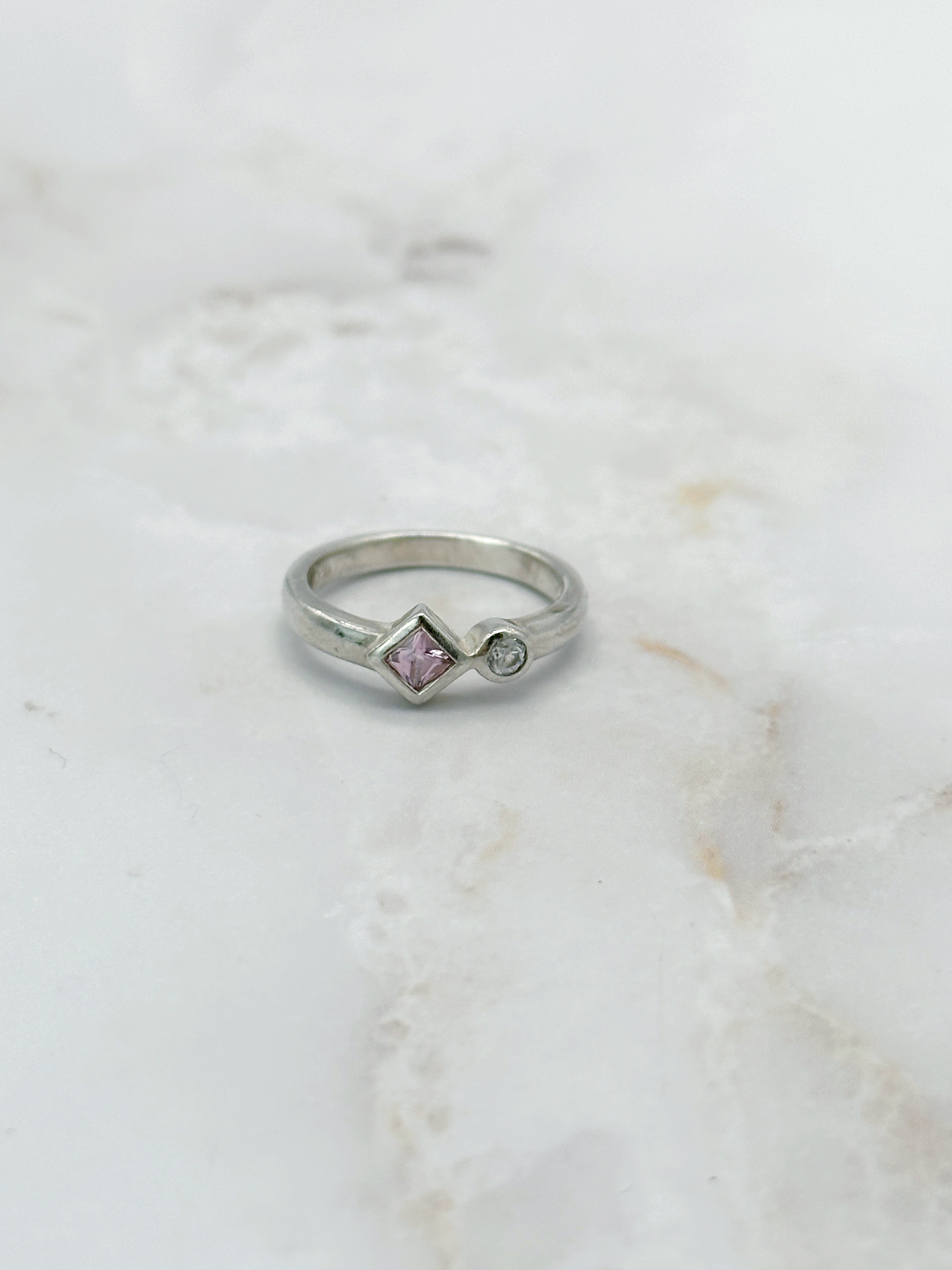 Fine vintage silver ring with rhinestones