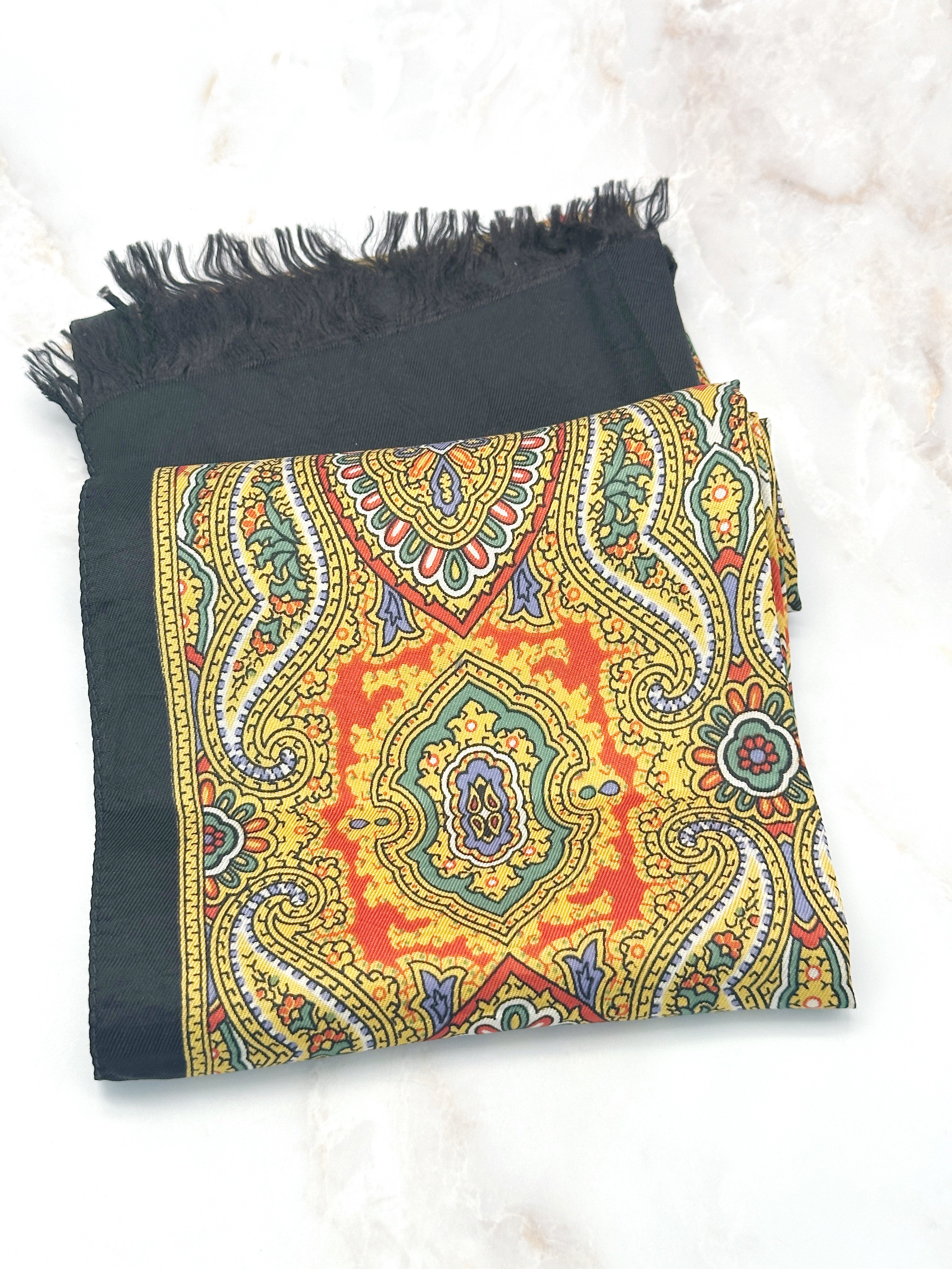 Vintage Seidenschal Schwarz mit Buntem Paisley