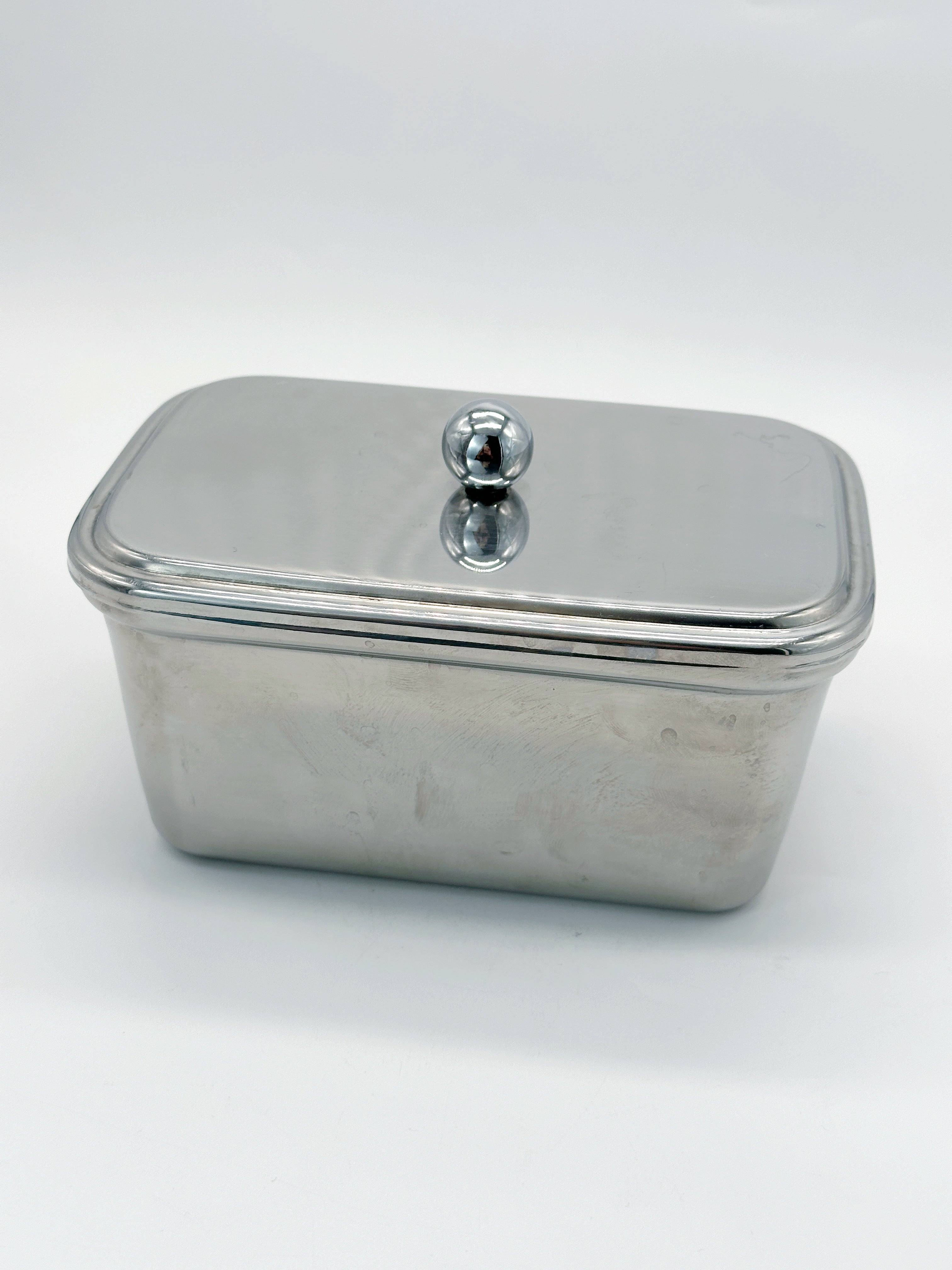 Zeitlose Vintage Butterdose aus Edelstahl