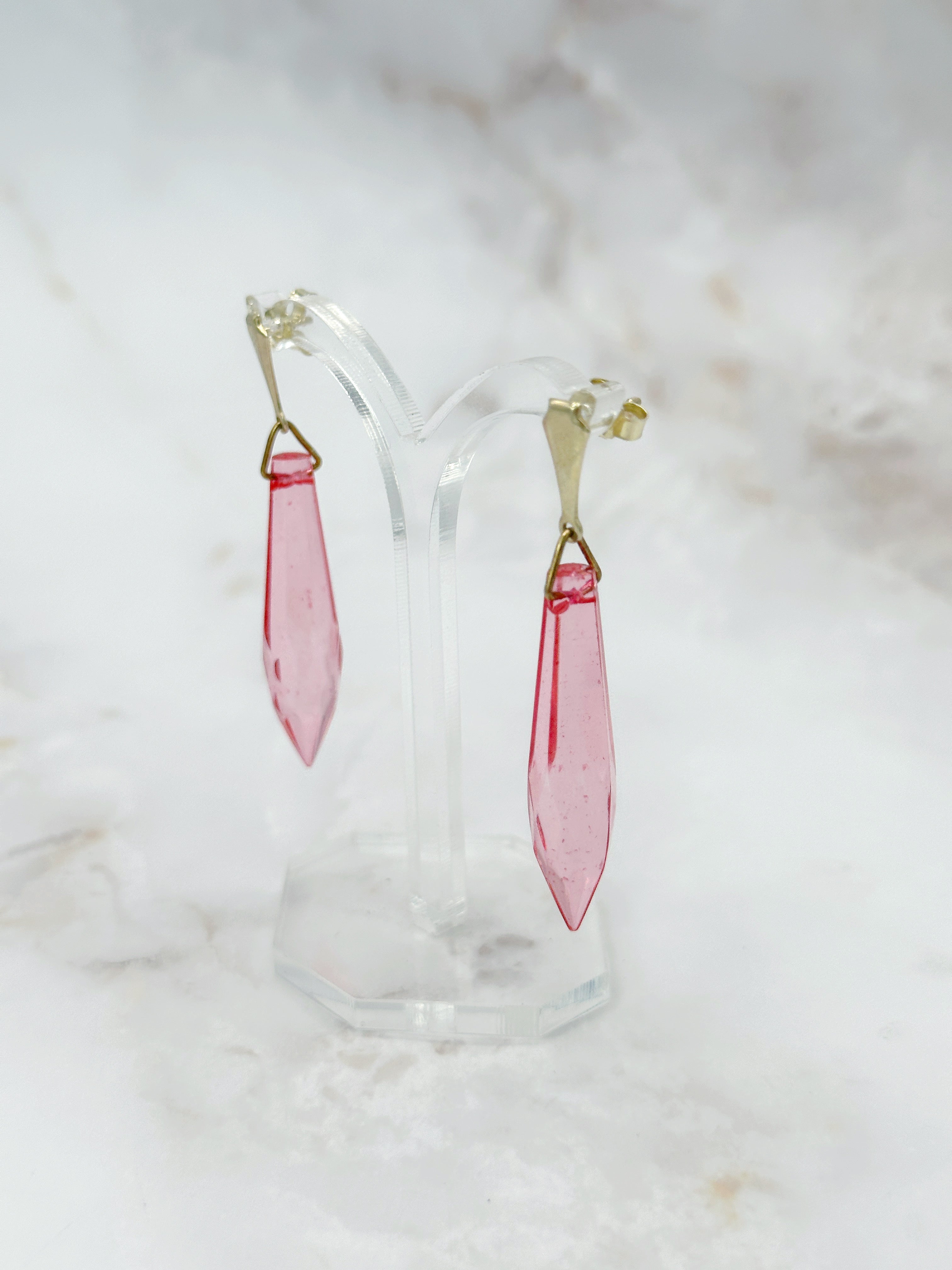 Pinke Lucite Ohrstecker mit vergoldetem 925 Silber