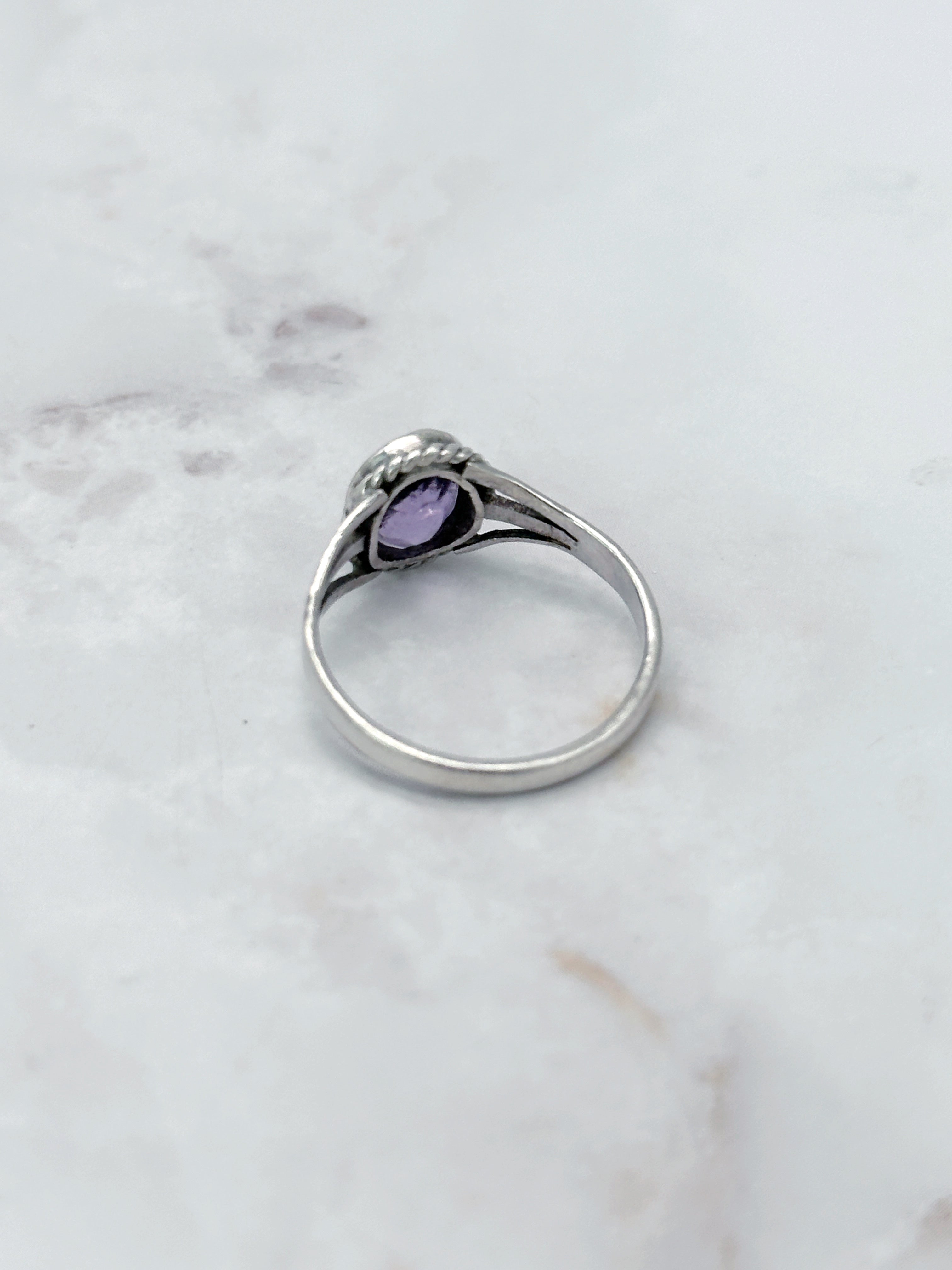 Silber Ring mit ovalem Amethyst