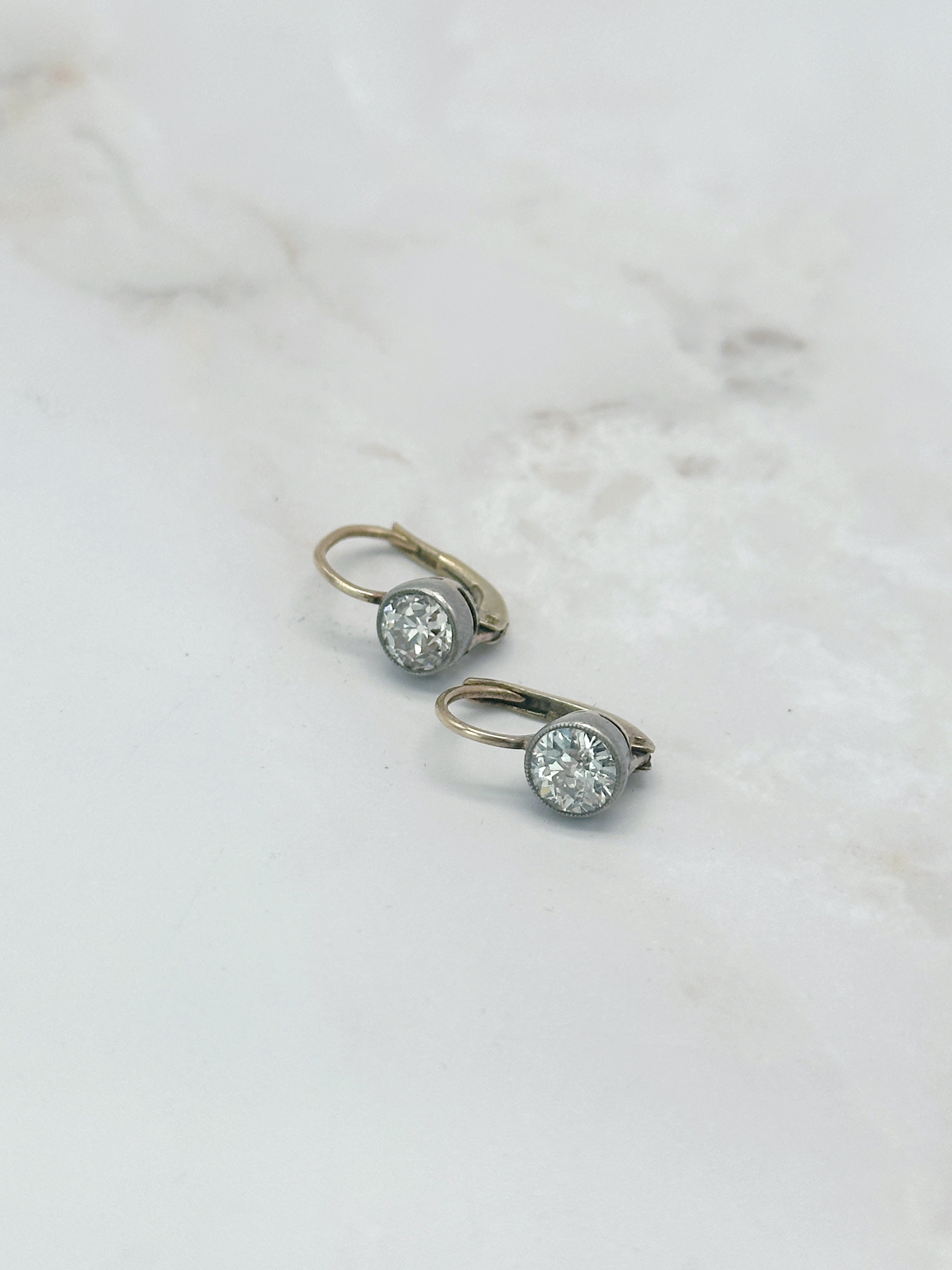 Antike Ohrgehänge mit 1,2 ct Altschliff-Diamanten in Gold & Silber um 1900