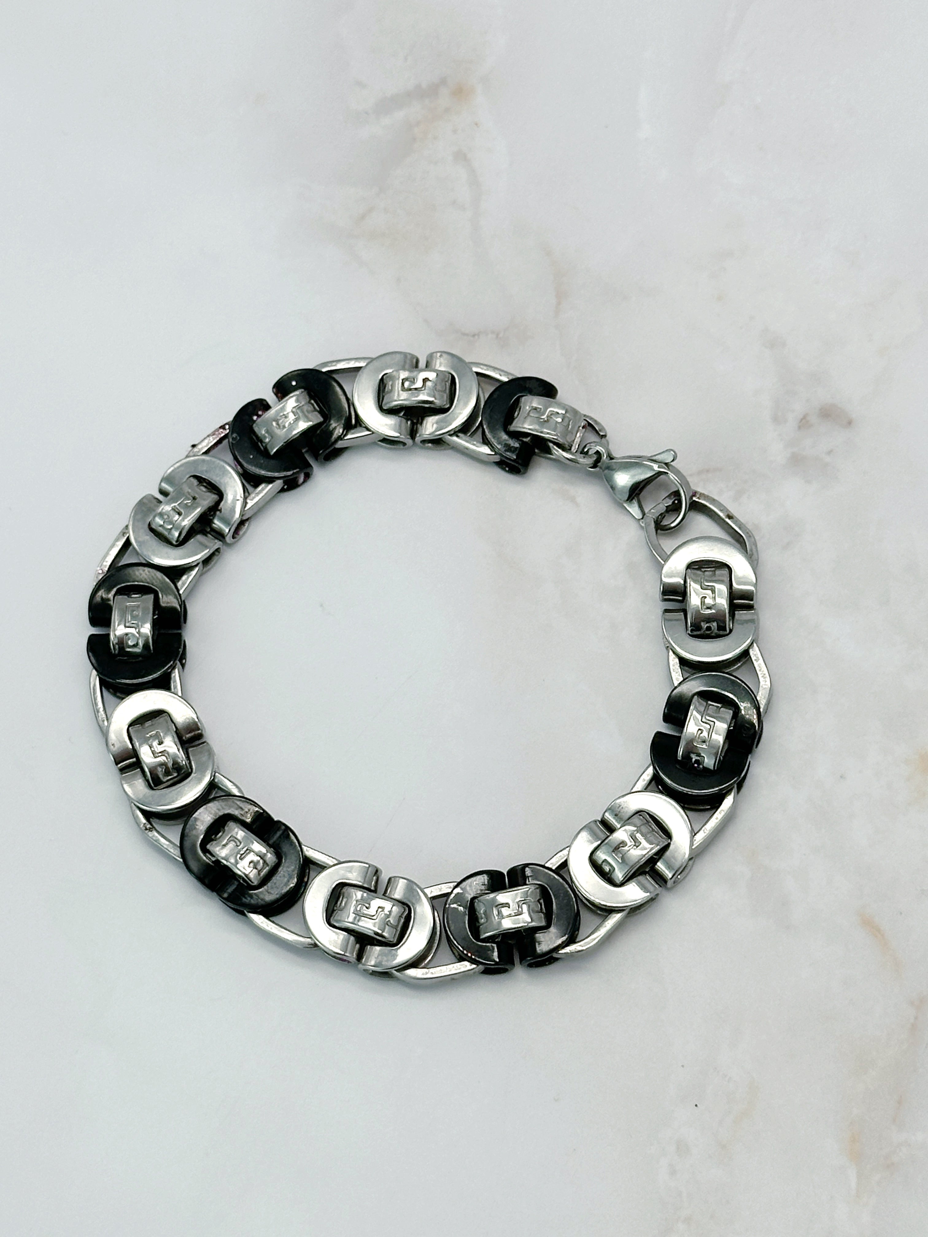 Vintage bracelet enamel look black