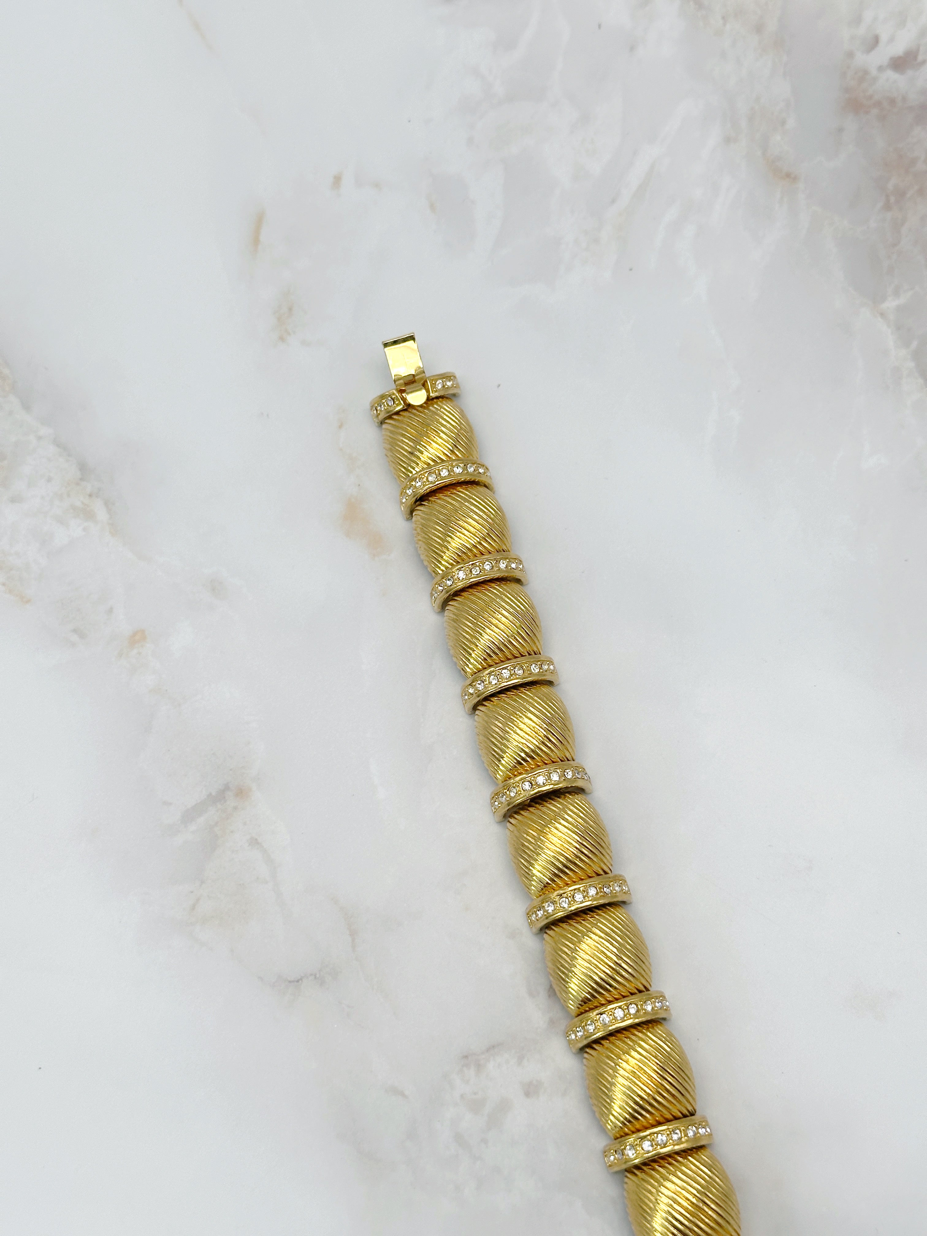 Signiertes Vintage Armband von Joan Rivers mit Cabochon-Gliedern und Strass