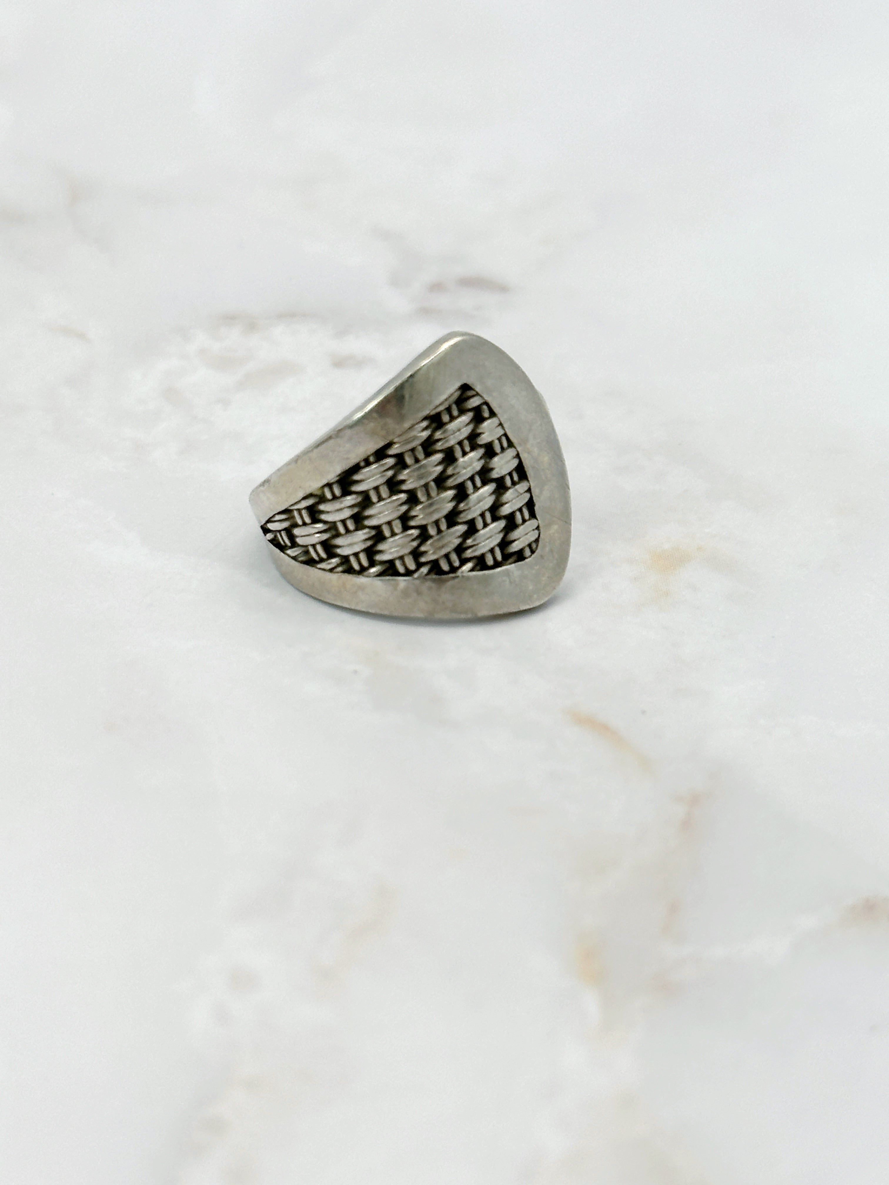 Asymmetrischer Flechtring aus Sterling Silber