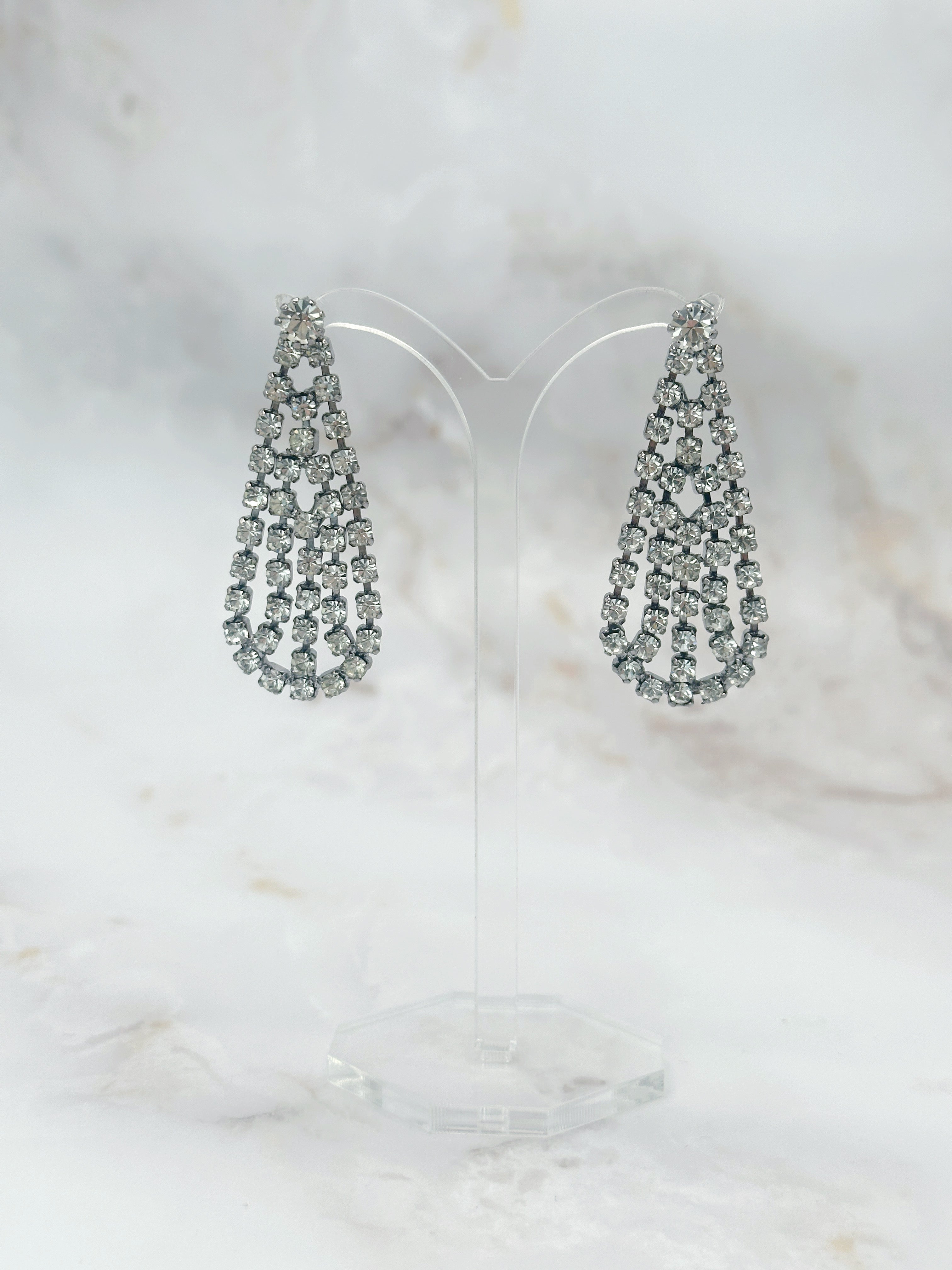 Elegante Strass-Ohrgehänge in Tropfenform