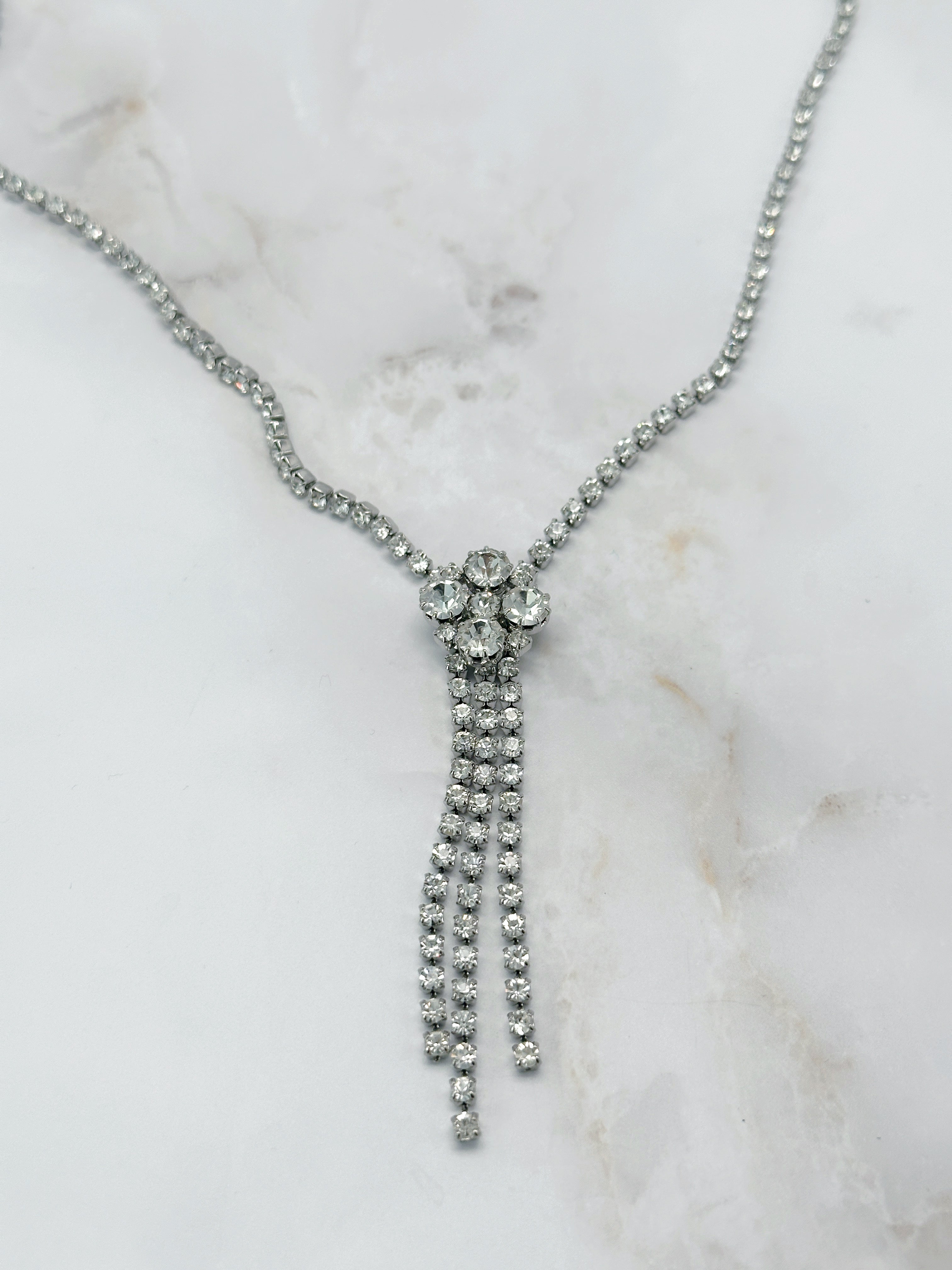 Funkelndes Vintage Collier mit Strass-Fransen