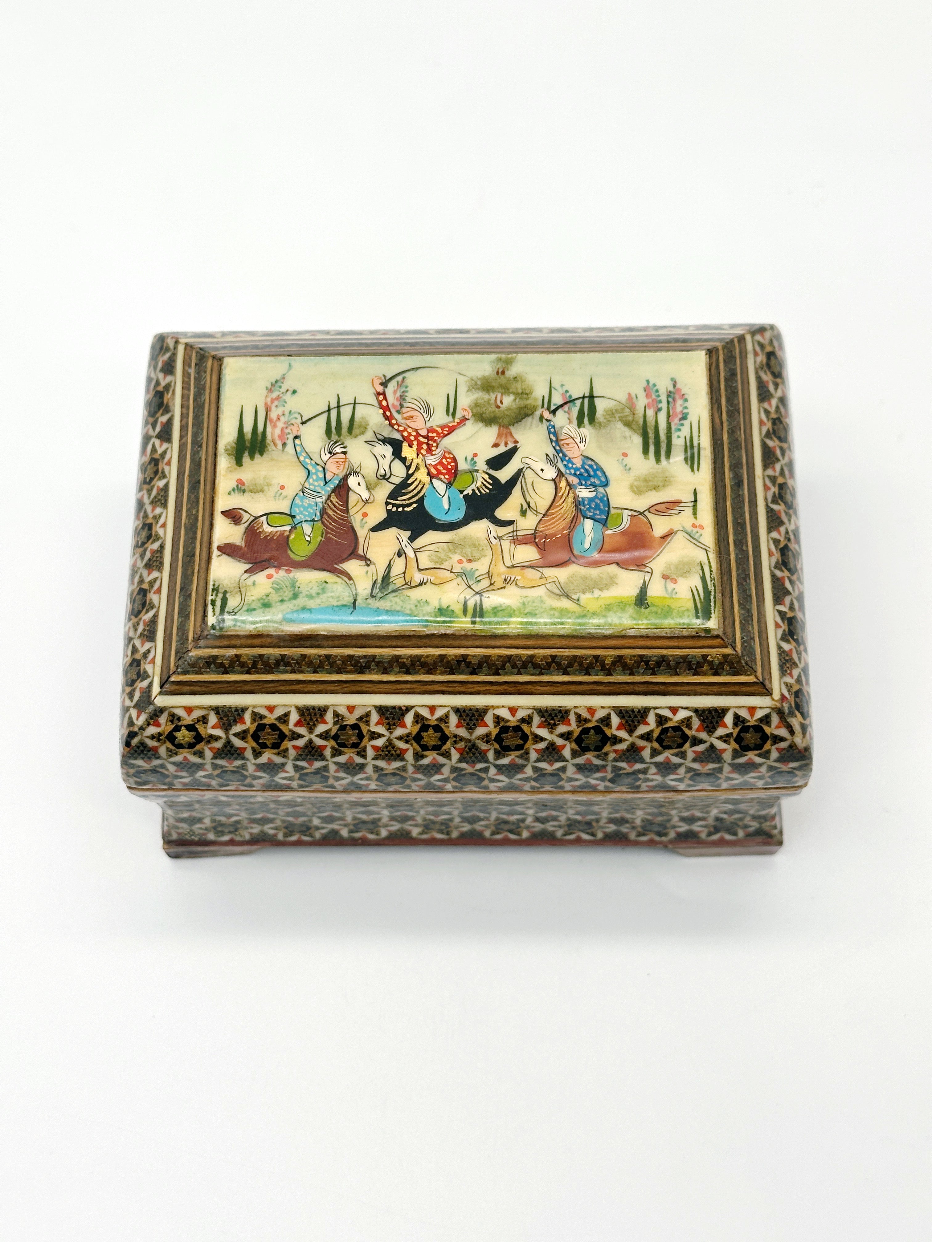 Vintage Holzschatulle mit Persischer Einlegearbeit
