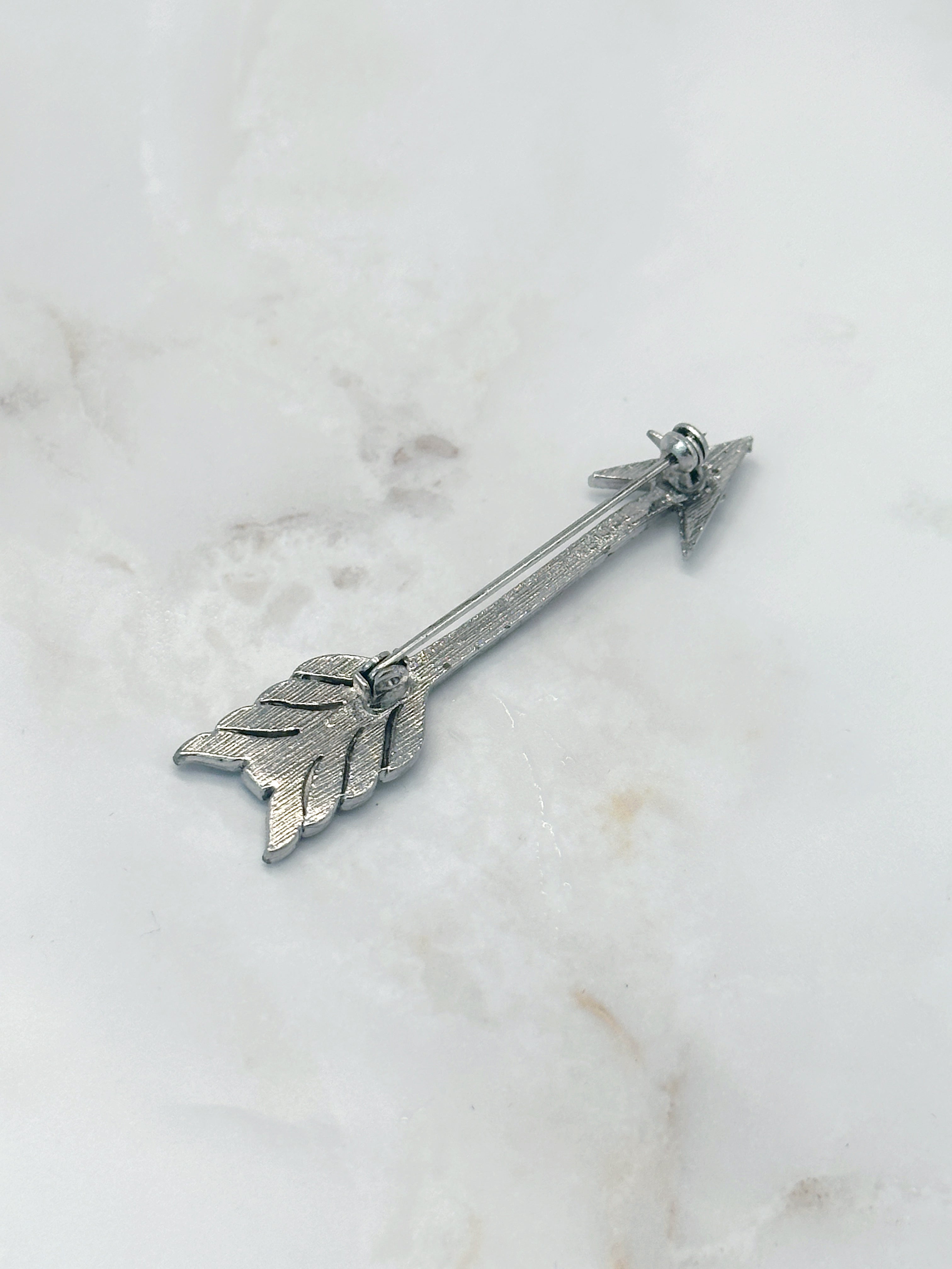 Vintage Pfeil Brosche mit Strass besetzt