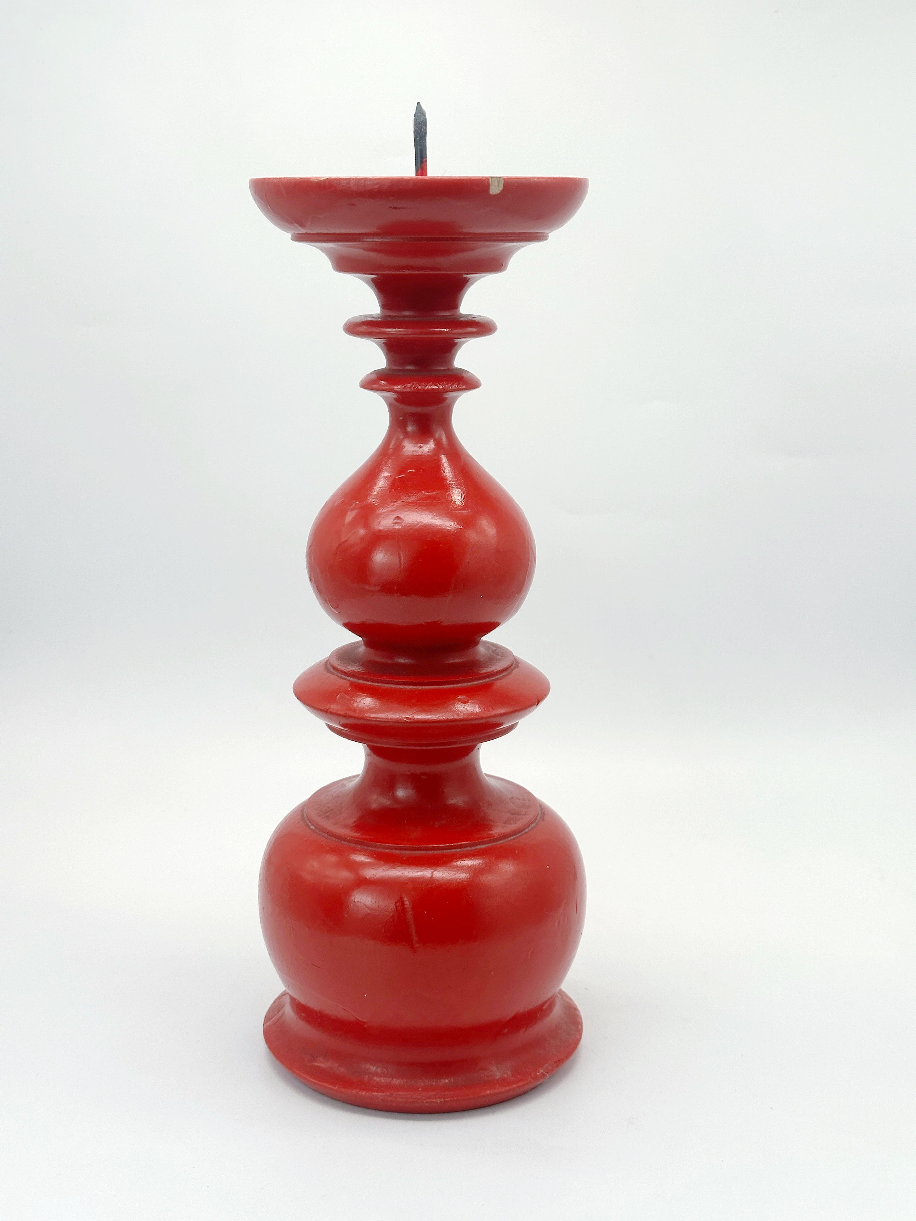 Vintage Kerzenständer aus Holz in Rot