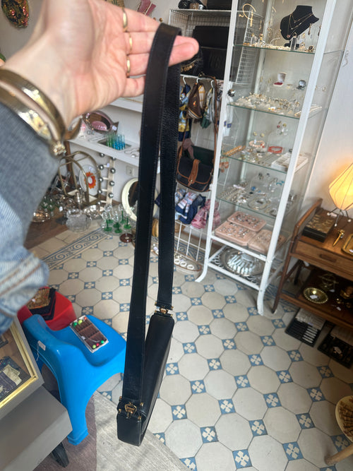 Aigner Vintage Handtasche aus schwarzem Leder in Halbmondform