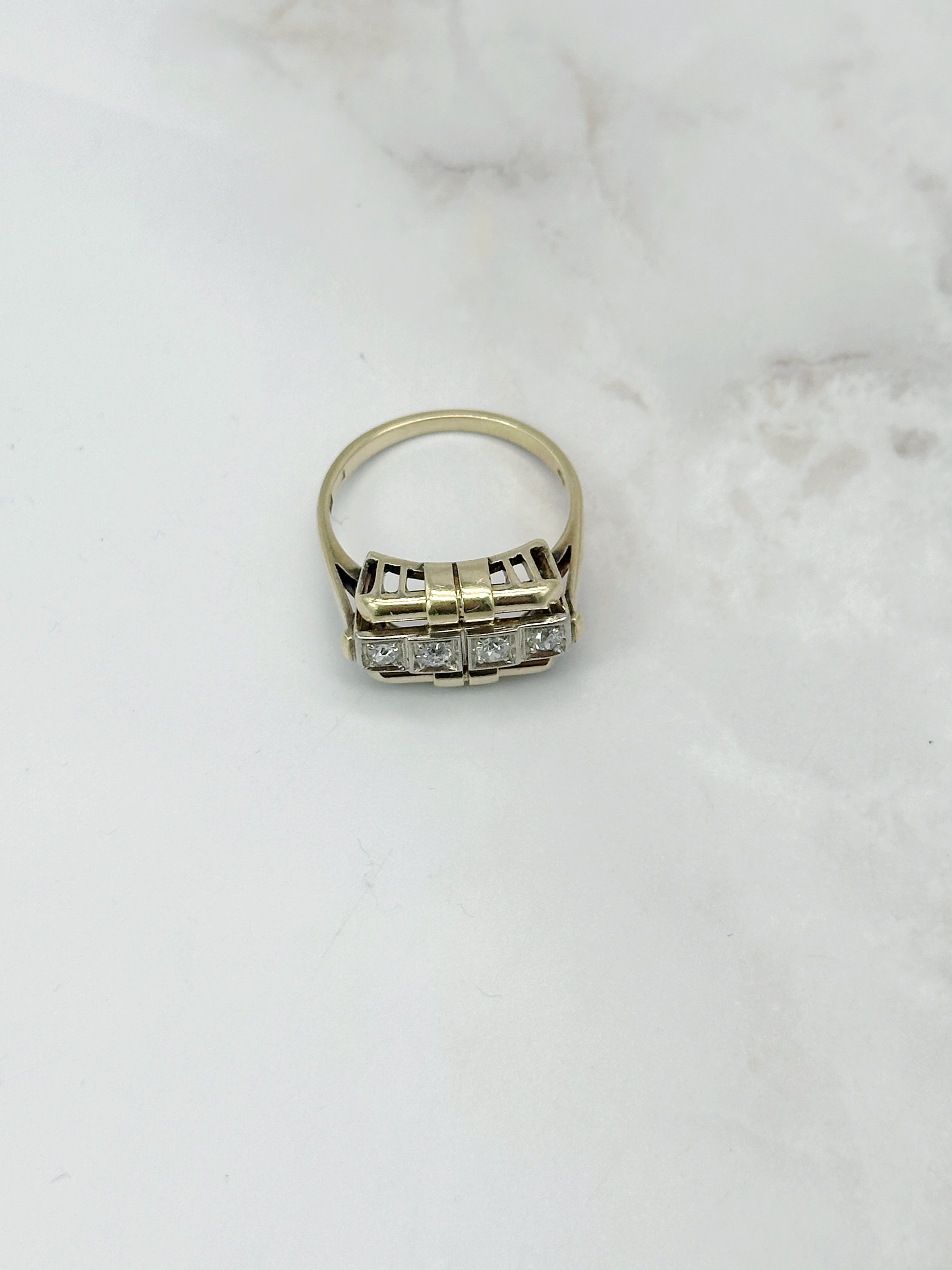 Ring um 1940 in 585 Gelbgold mit Altschliffdiamanten