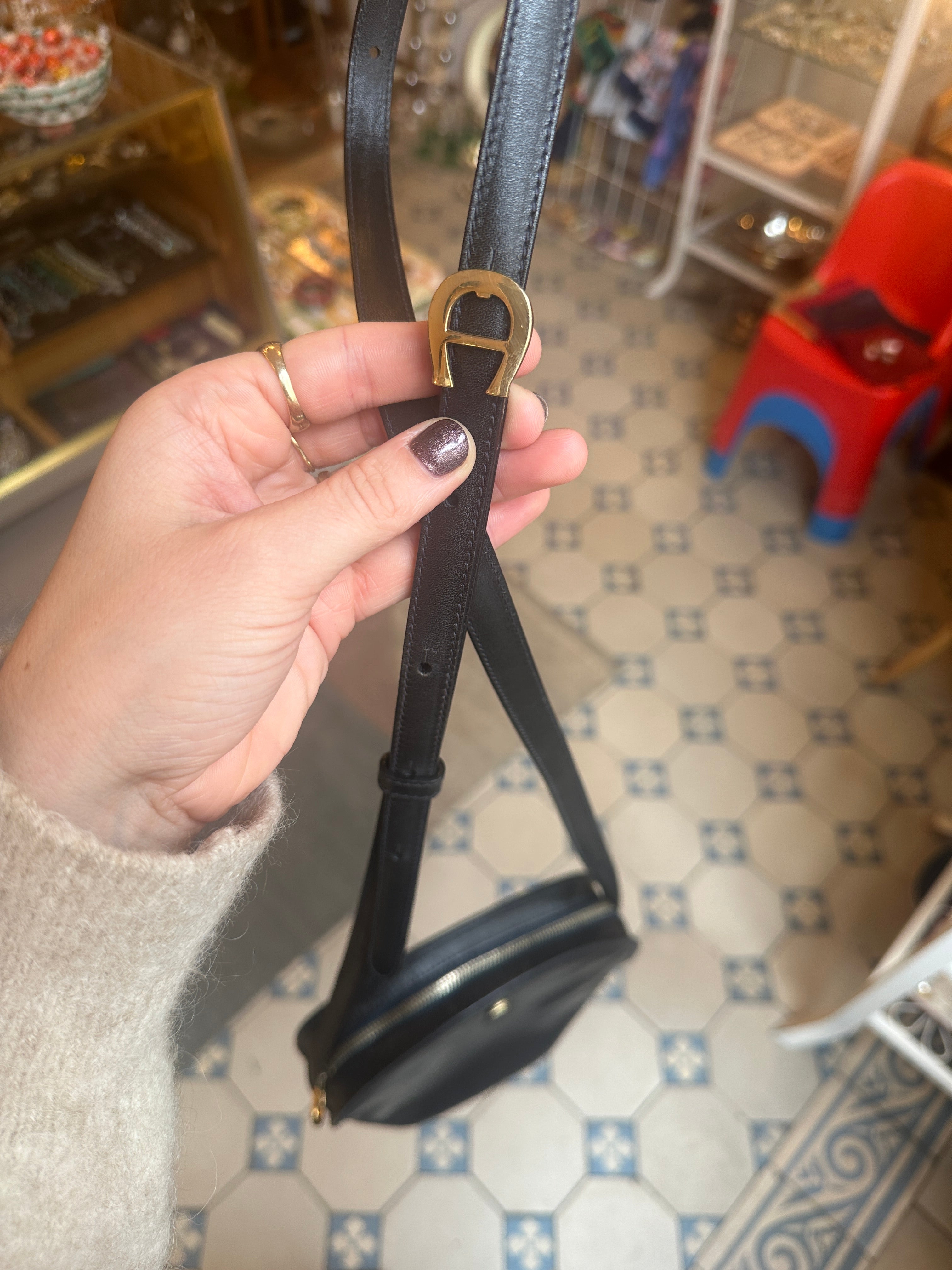 Vintage Aigner Crossbody Tasche in Schwarz