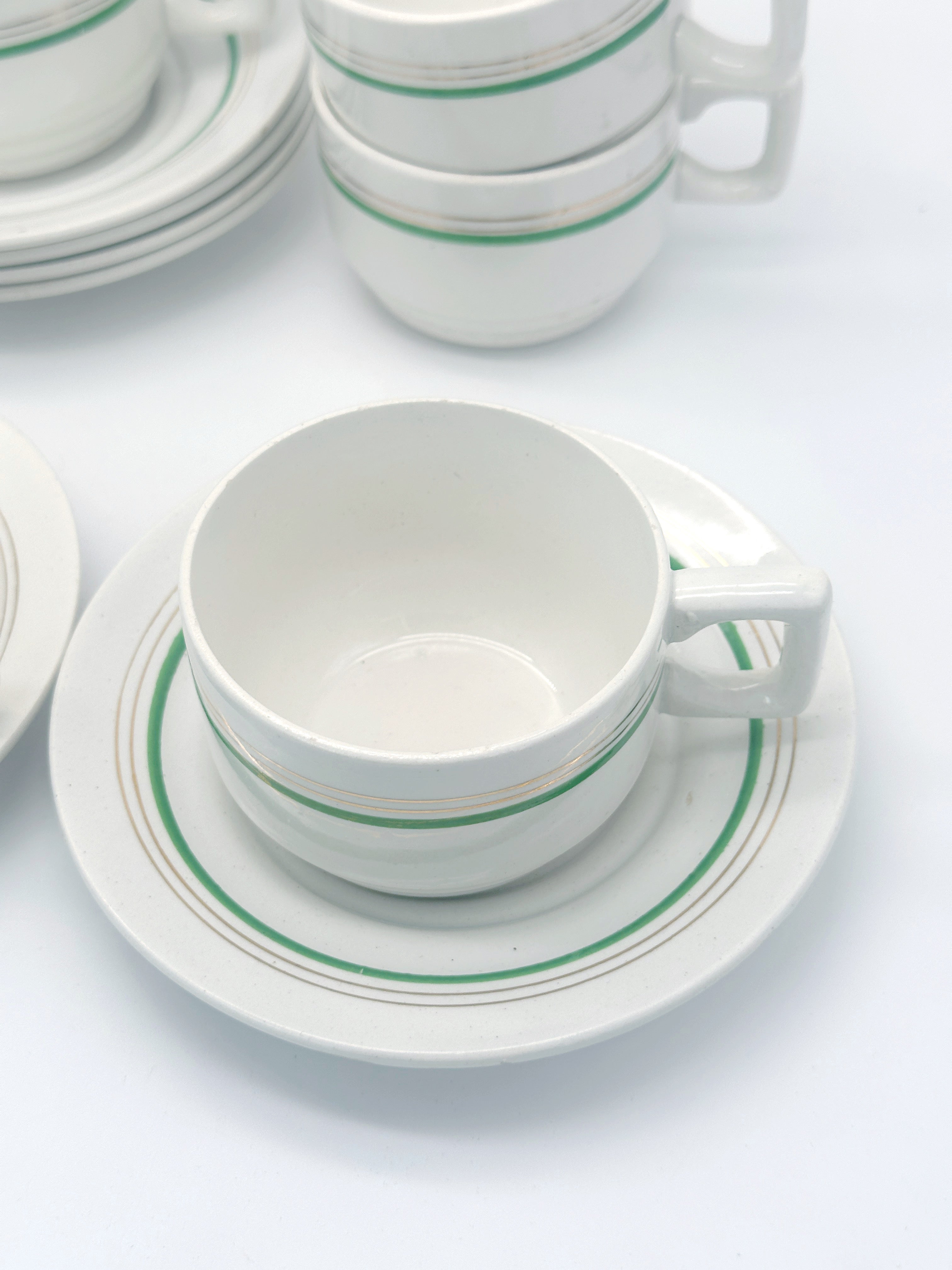6 Kaffee-Tassen mit Untertellern aus Frankreich um 1930/40