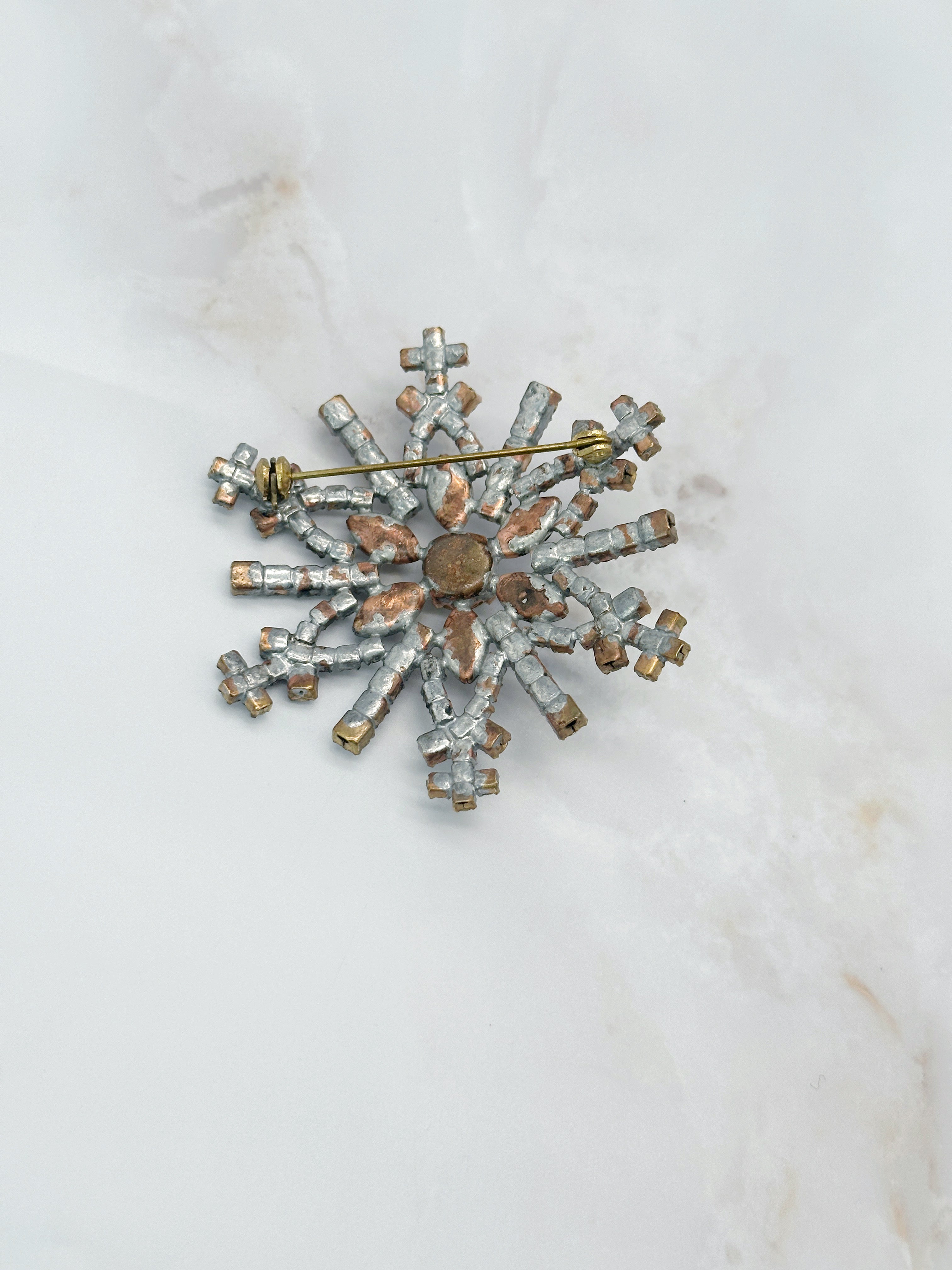 Funkelnde Vintage Brosche Stern / Schneeflocke aus Strass