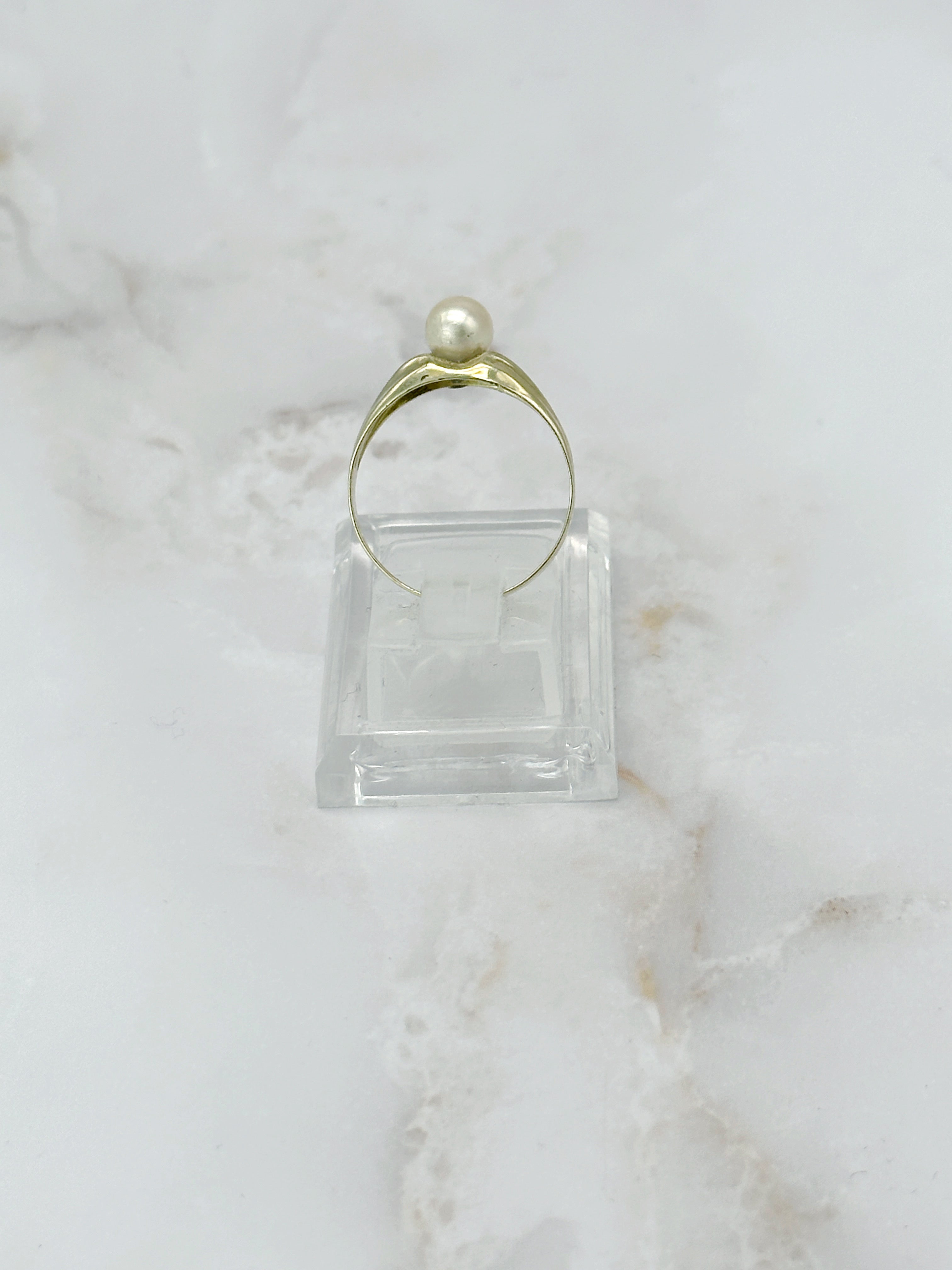 Klassischer Vintage Ring mit Zuchtperle