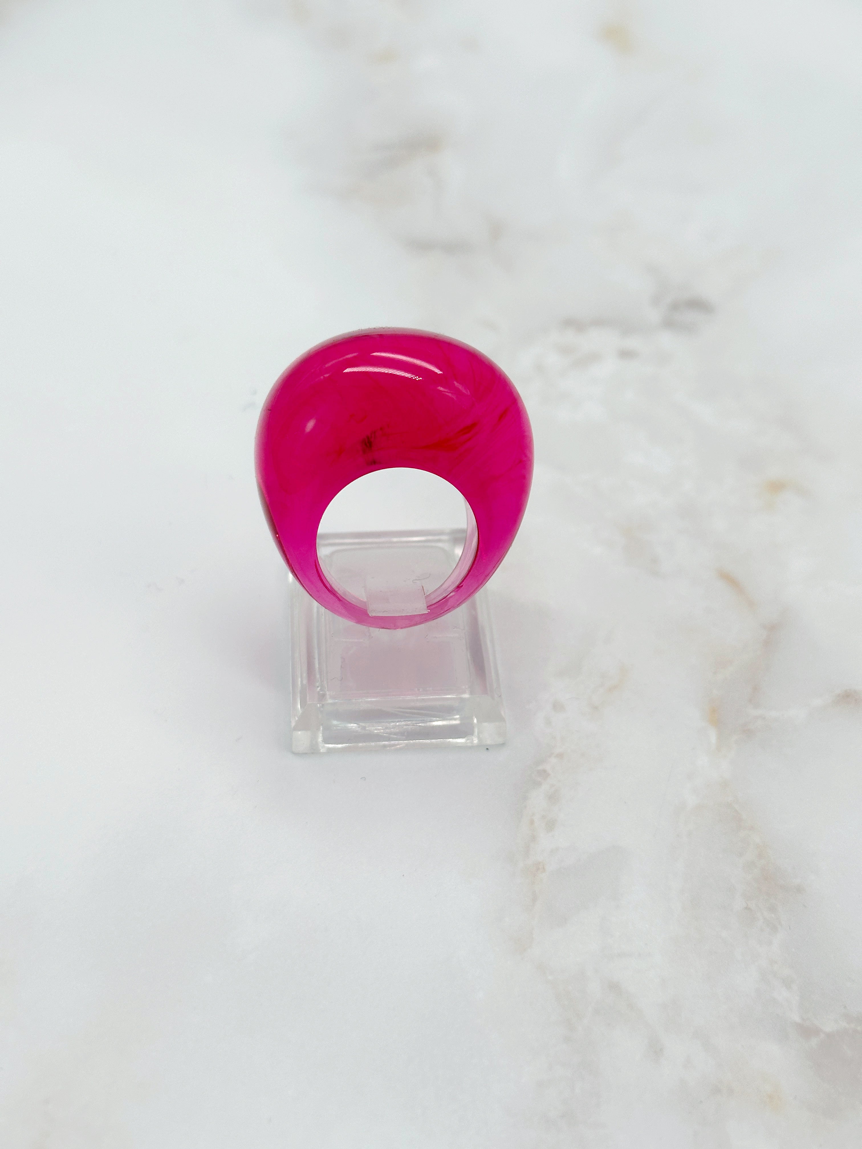 Vintage ring pink