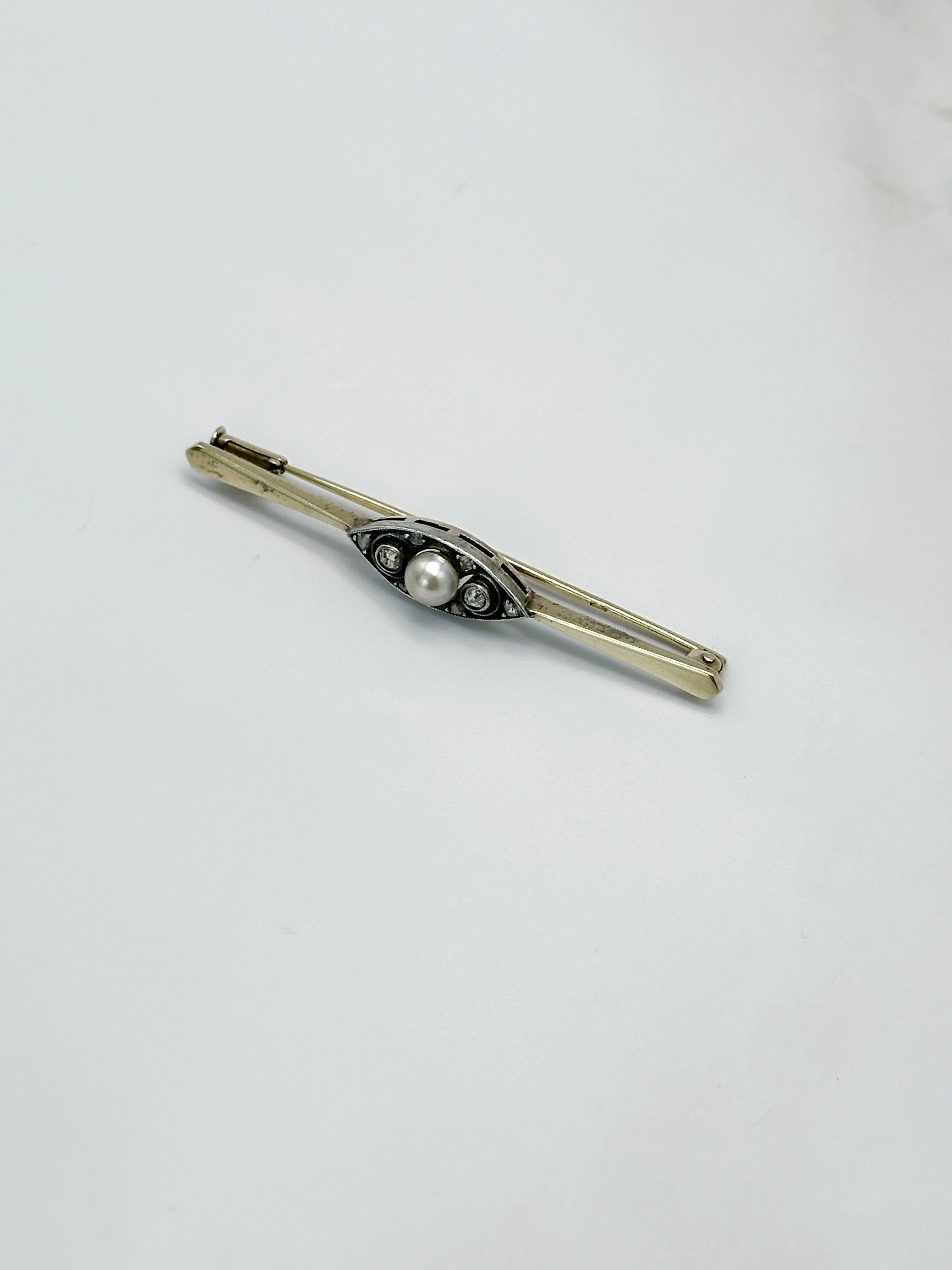 Stabbrosche mit Perle & Diamant