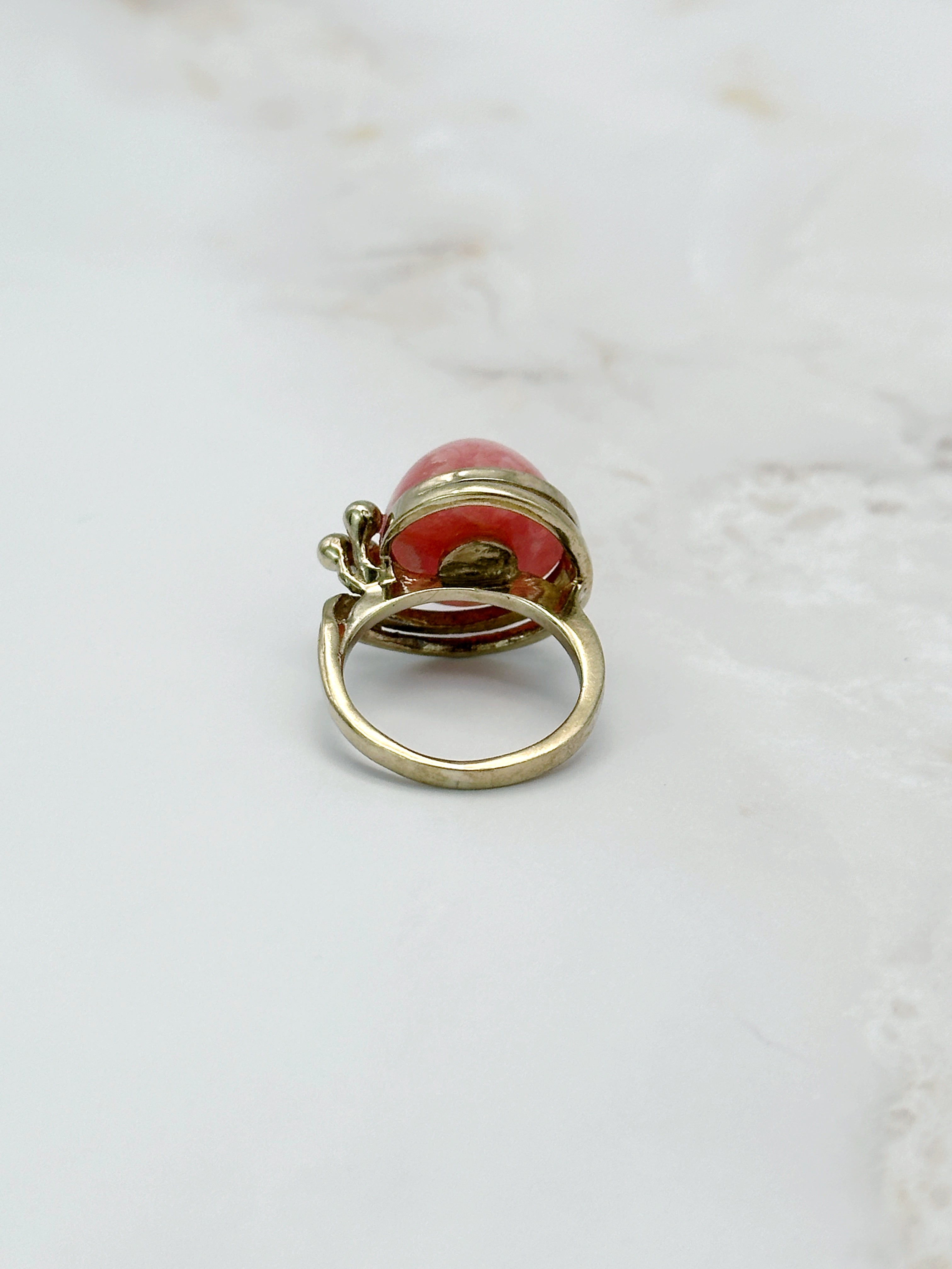 Vintage ring with rhodochrosite