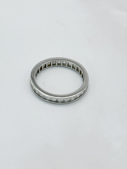 Alliance RIng mit Glaskristallen