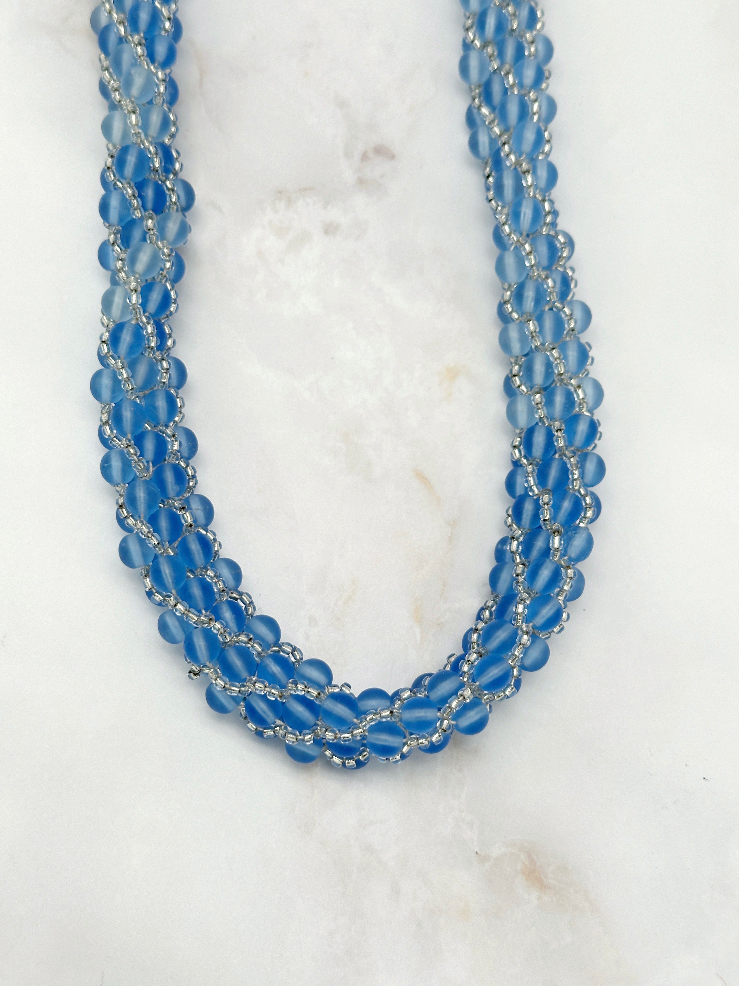 Vintage Collier mit blauen Glassteinen