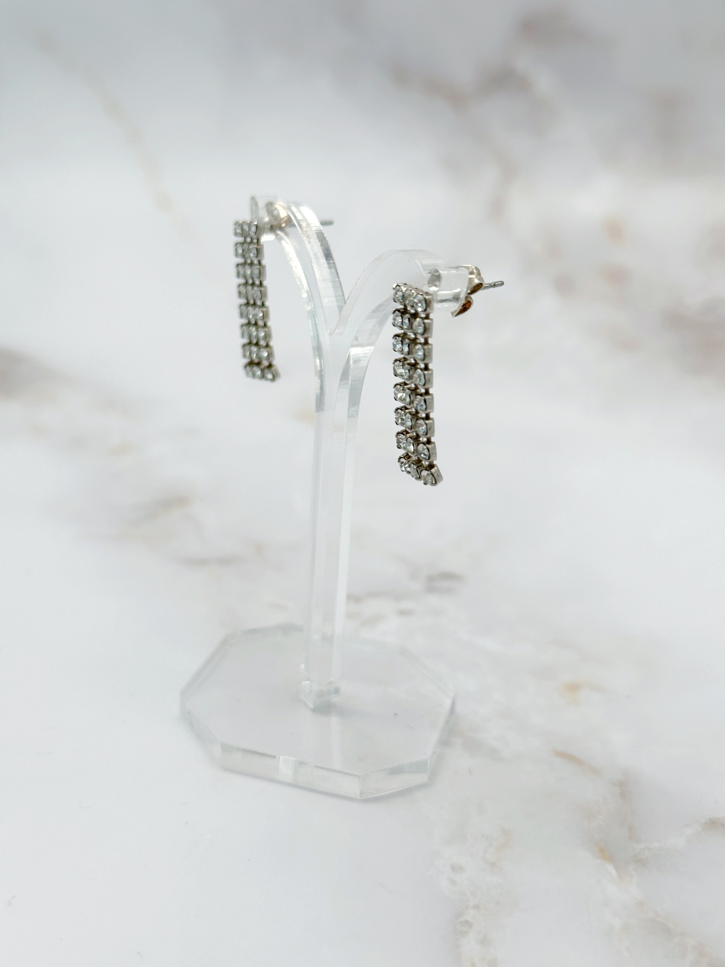 Minimalistische Ohrstecker in Strass