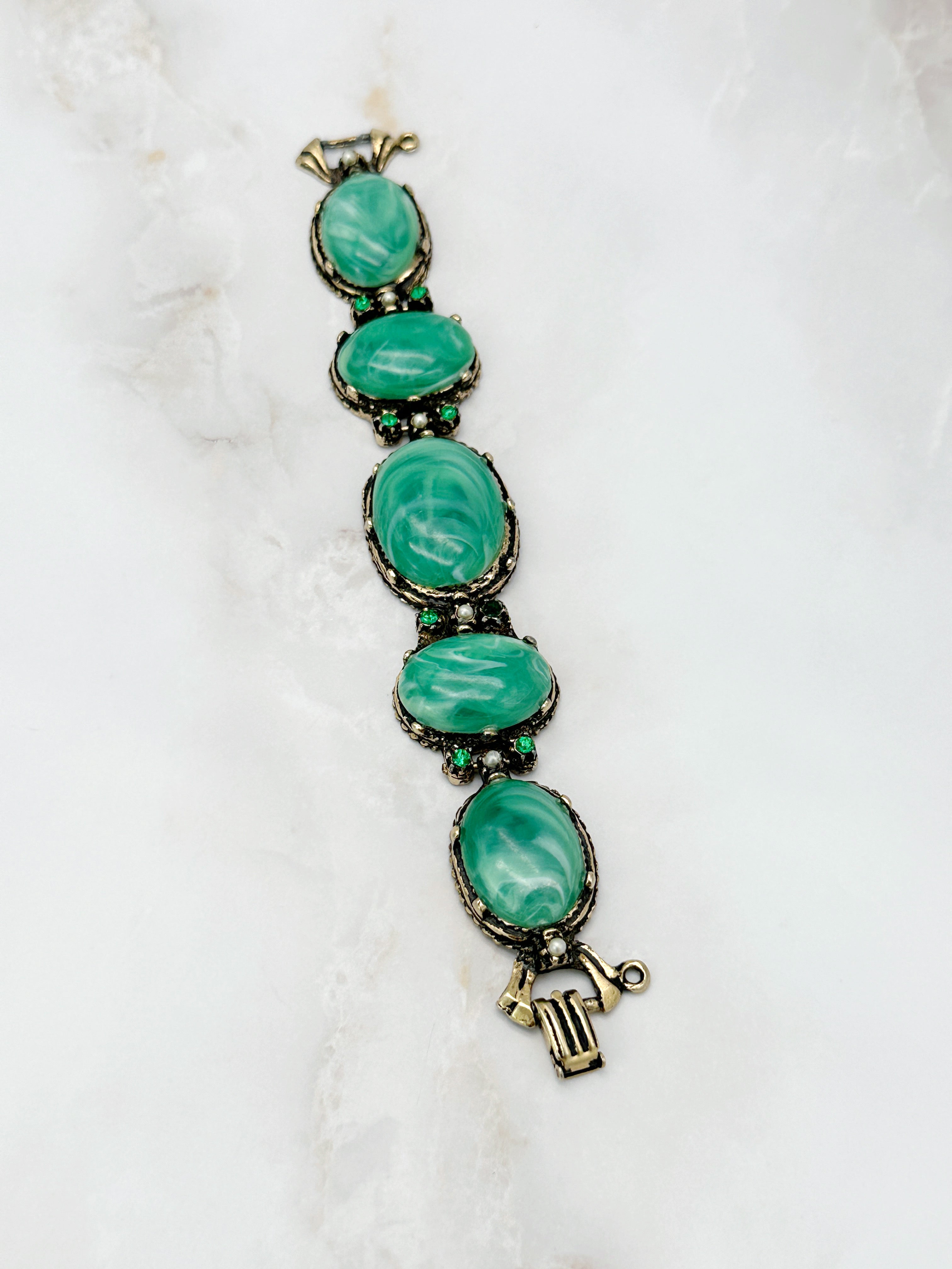 Statement bracelet with malachite lucite