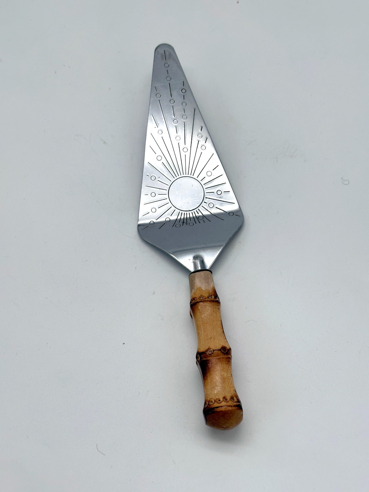 Mid-Century-Tortenheber aus Chrom mit Bambusgriff in Box um 1950