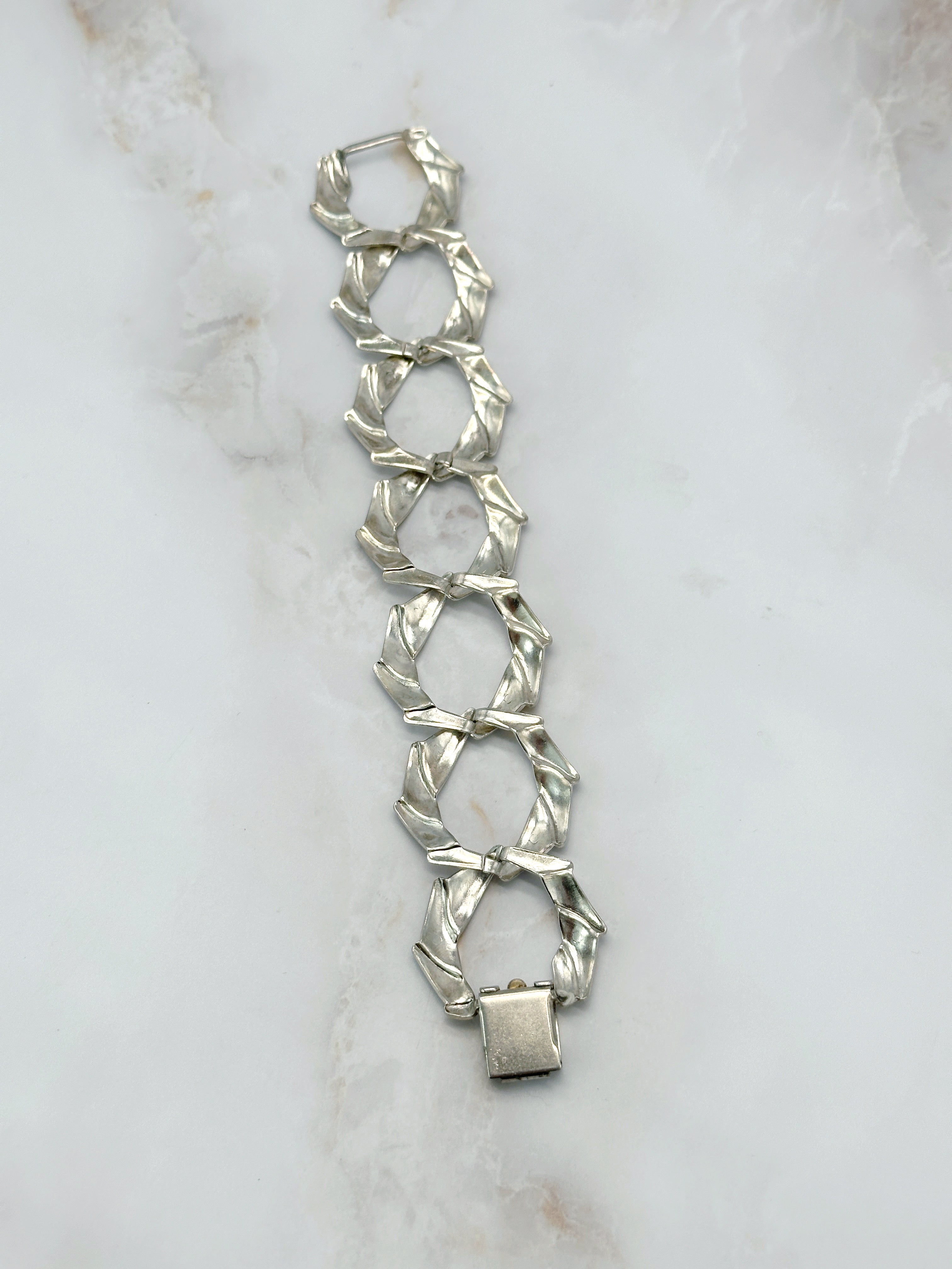 Vintage bracelet large links