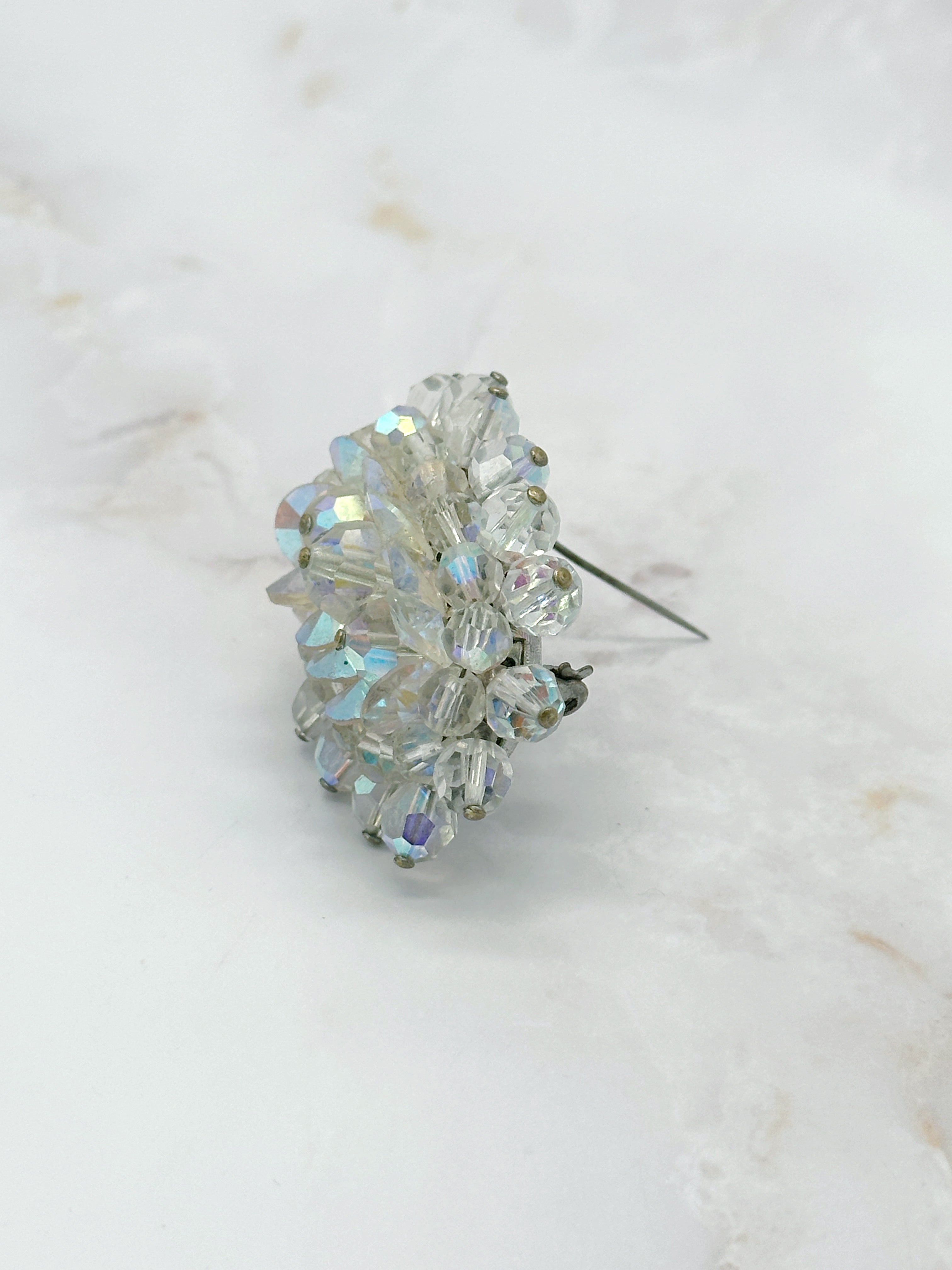 Statement Brosche mit Aurora Borealis Kristallsteinen