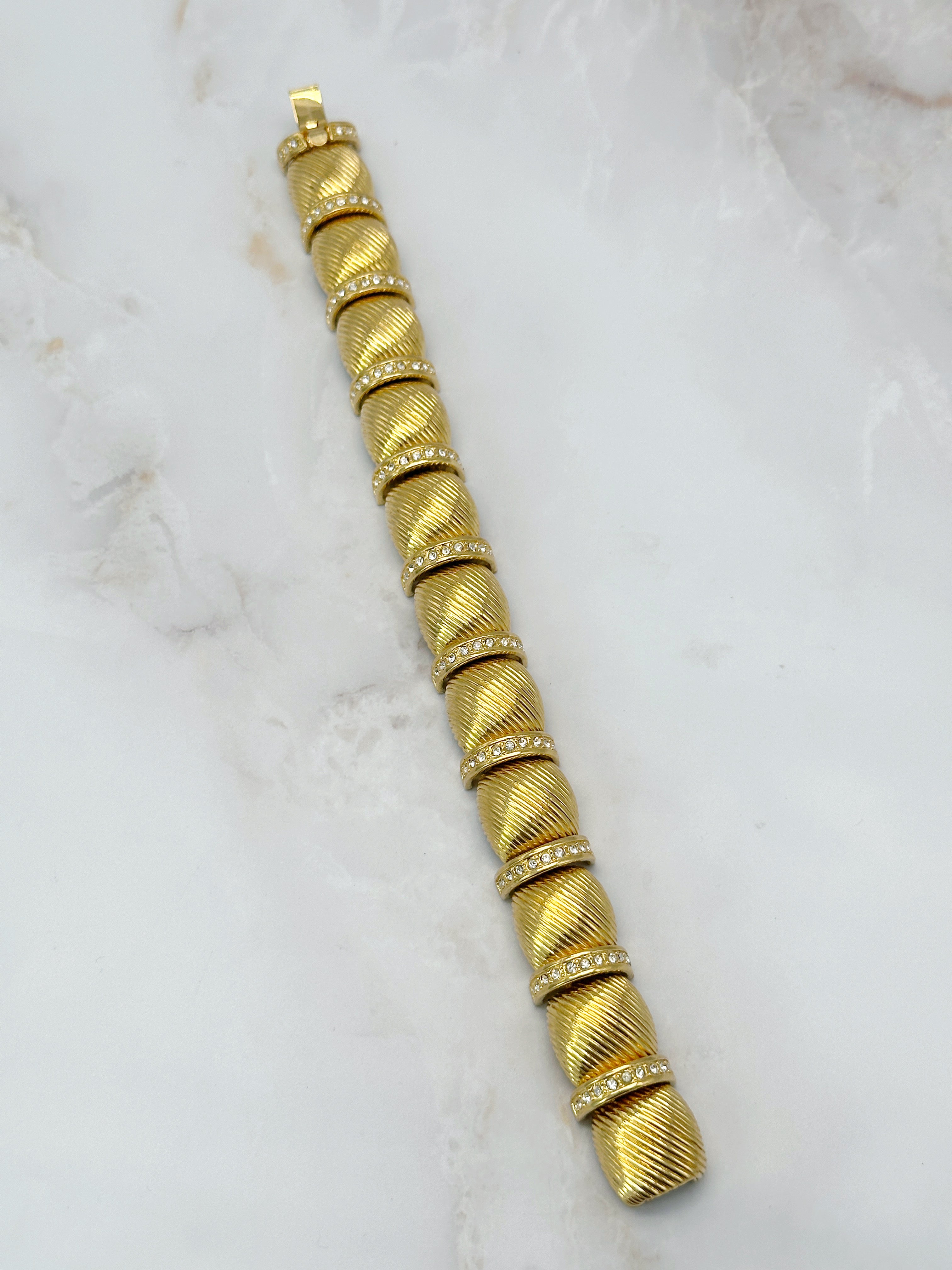 Signiertes Vintage Armband von Joan Rivers mit Cabochon-Gliedern und Strass