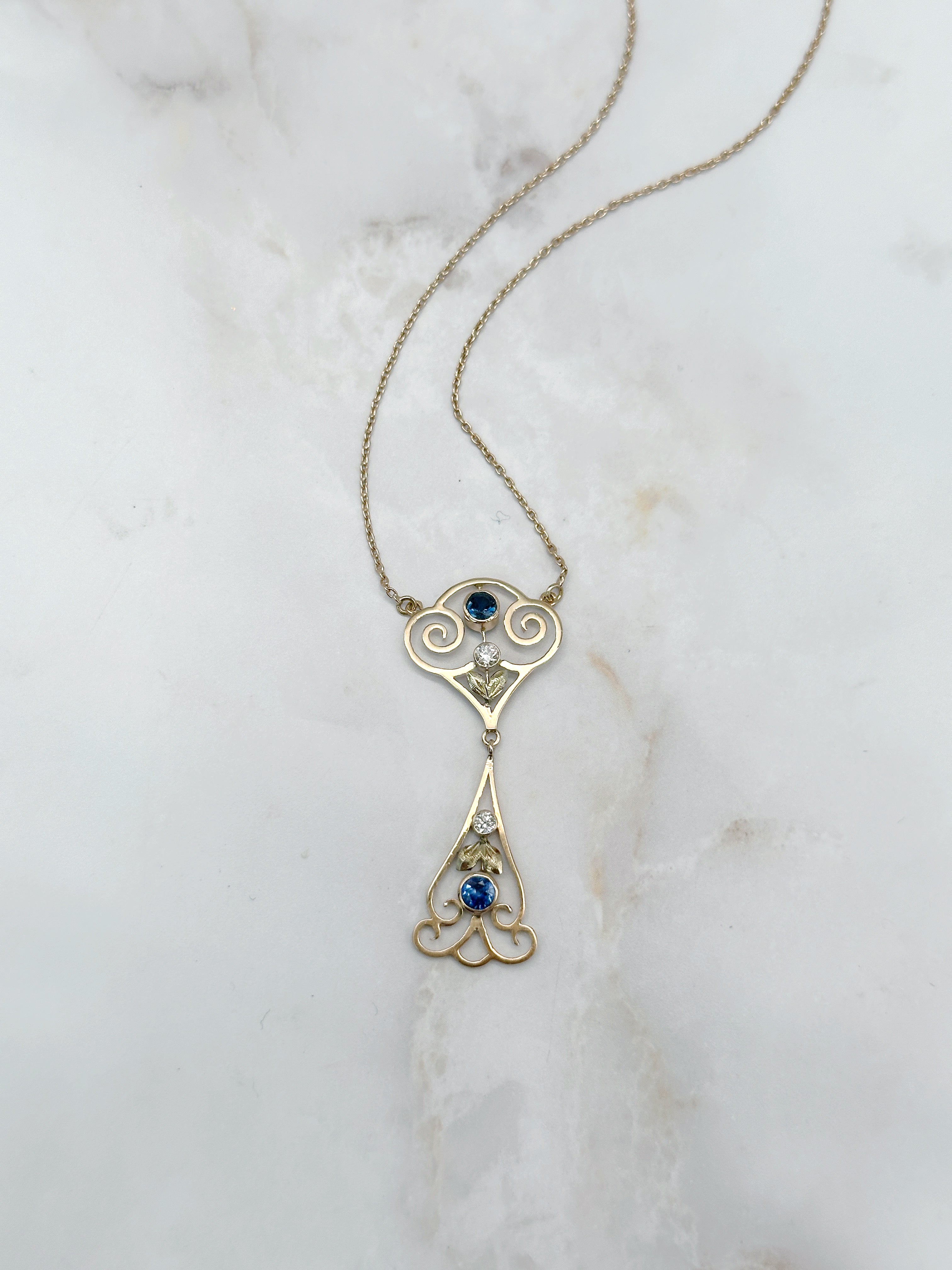 Halskette im Jugendstil-Design – 585 Gelbgold mit Saphiren und Diamanten