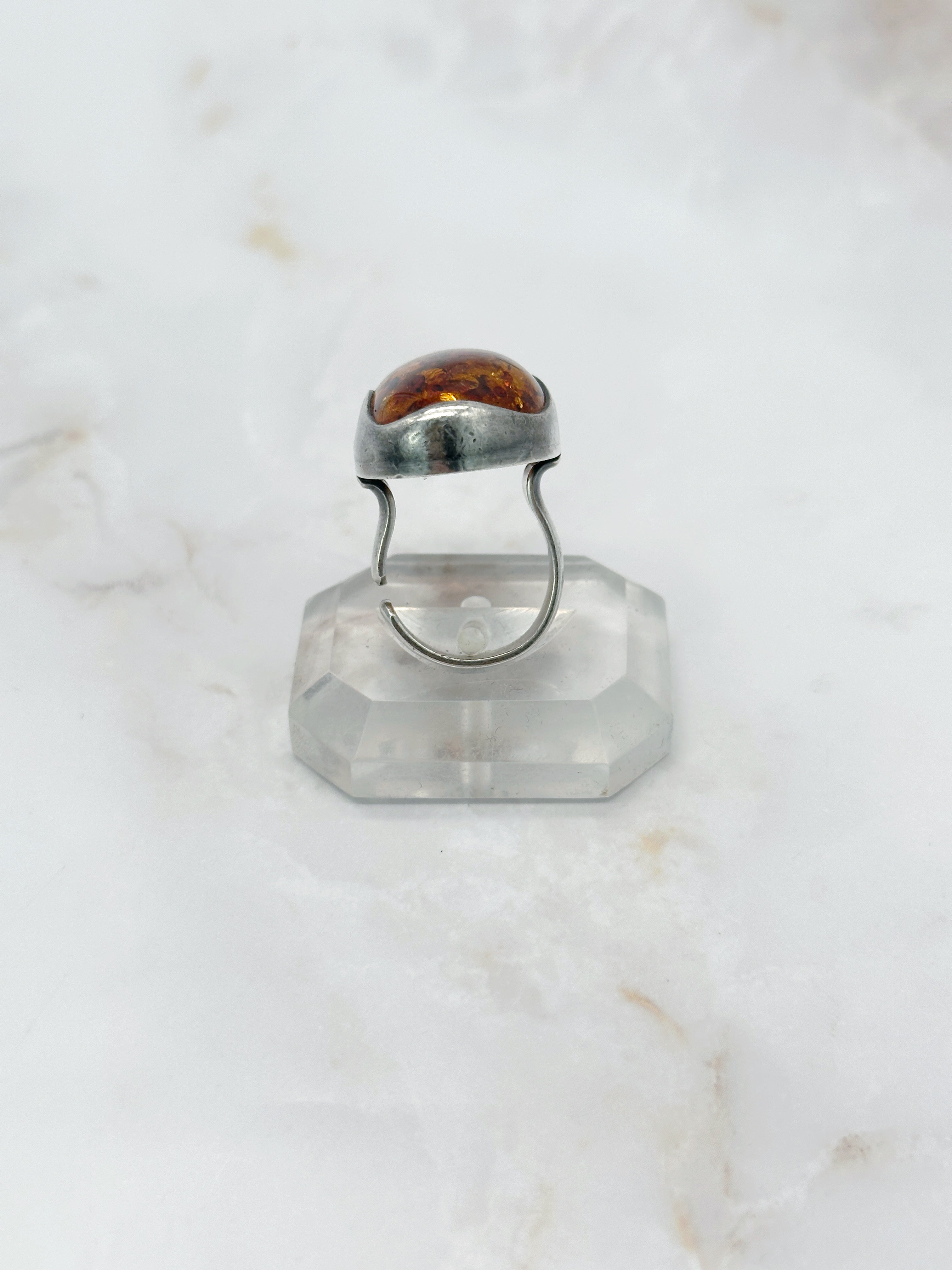 Statement Ring mit Bernstein und Silber