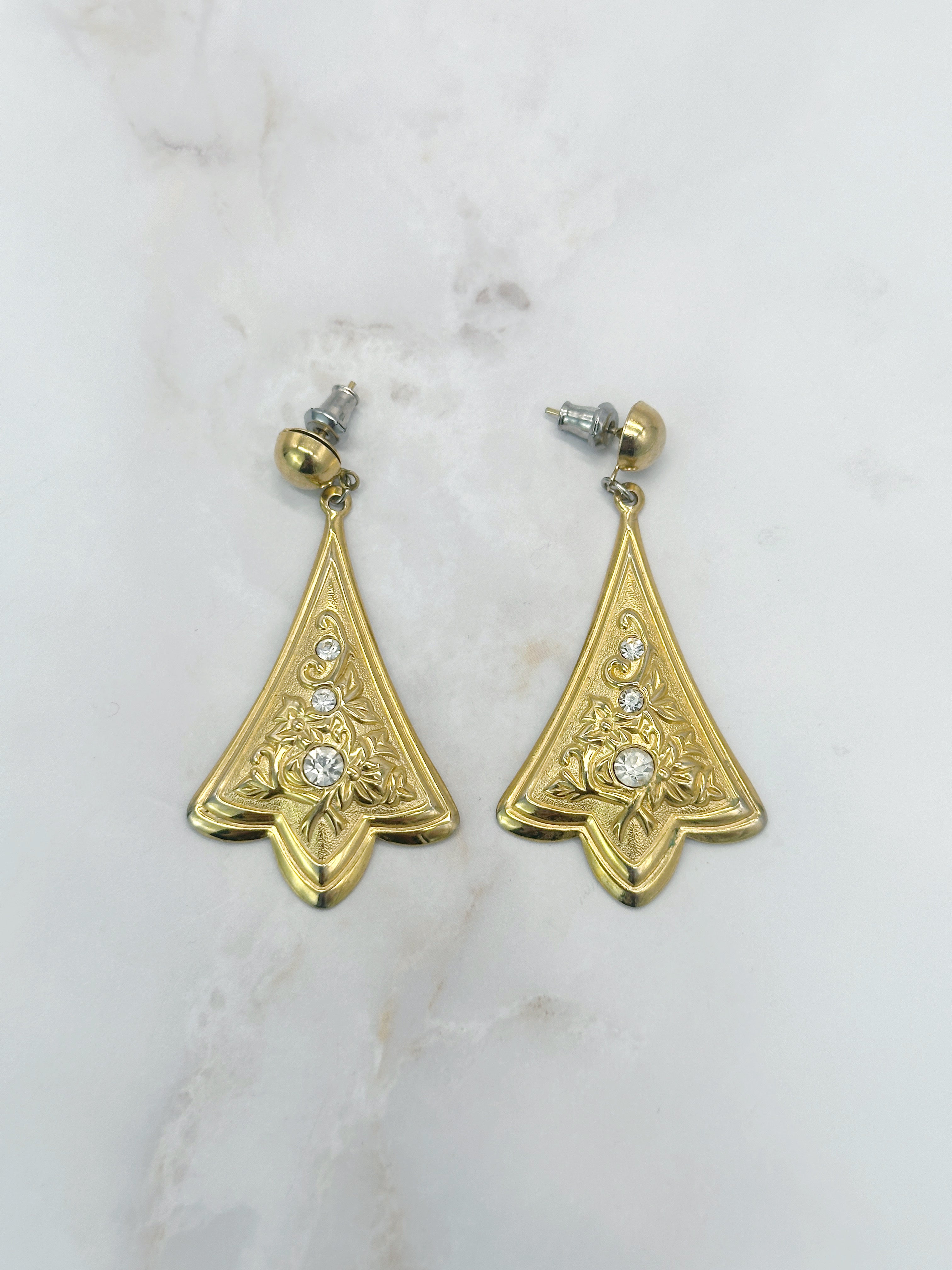 Vergoldete Vintage Statement-Ohrhänger in Trapezform mit Blumendekor
