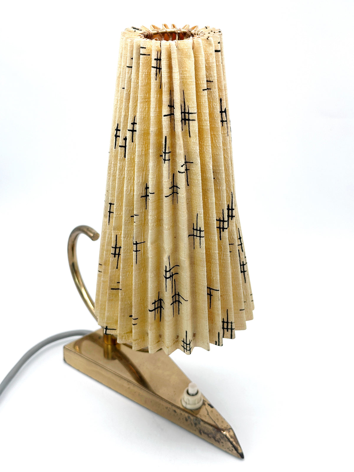 Vintage Mid-Century Tischleuchte aus Messing mit Tütenschirm um 1950