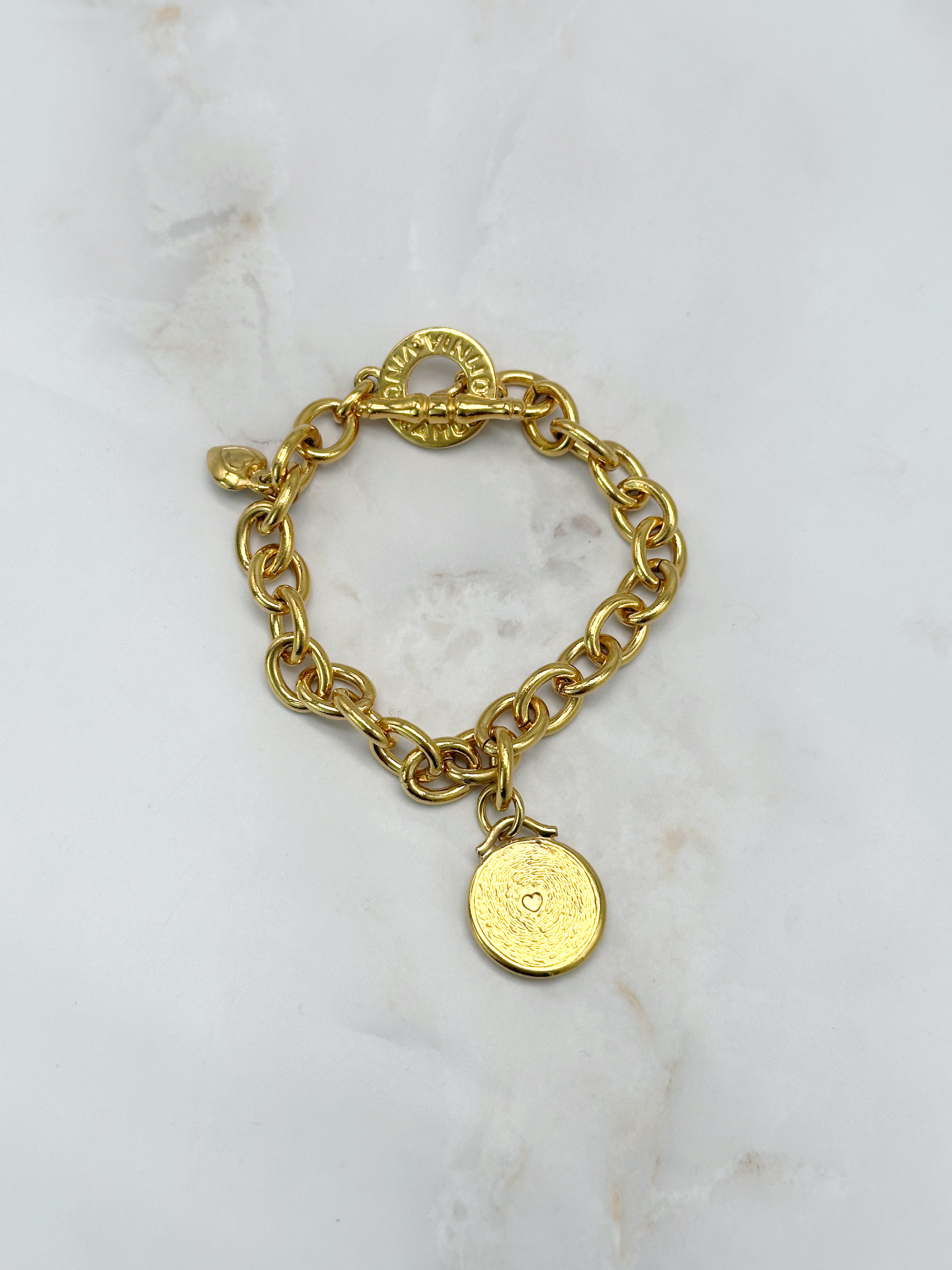 Vergoldetes Vintage Armband mit Knebelverschluss, Herz und Türkis-Anhänger