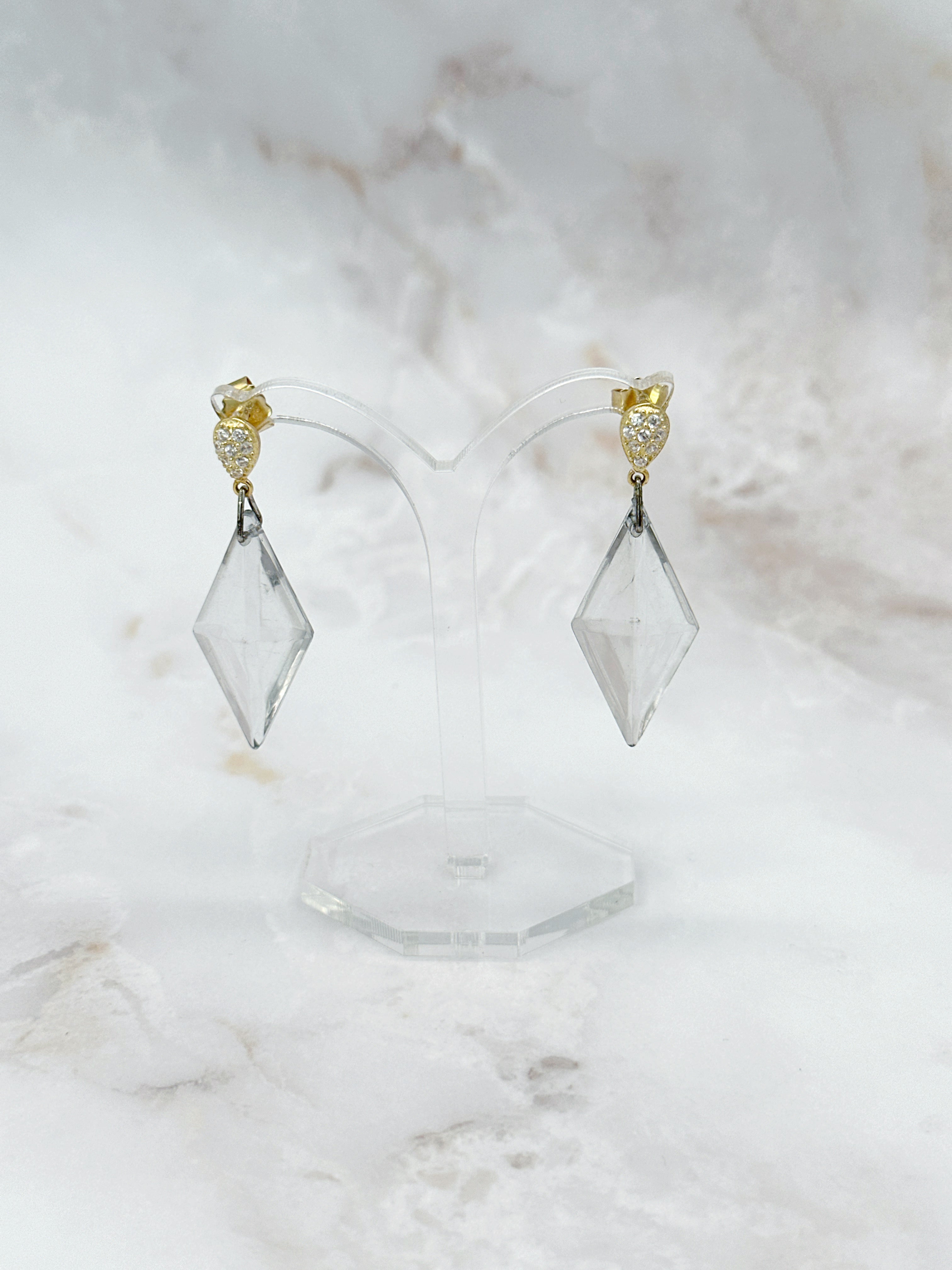 Trapezförmige Lucite Ohrstecker mit Strass und vergoldetem Silber