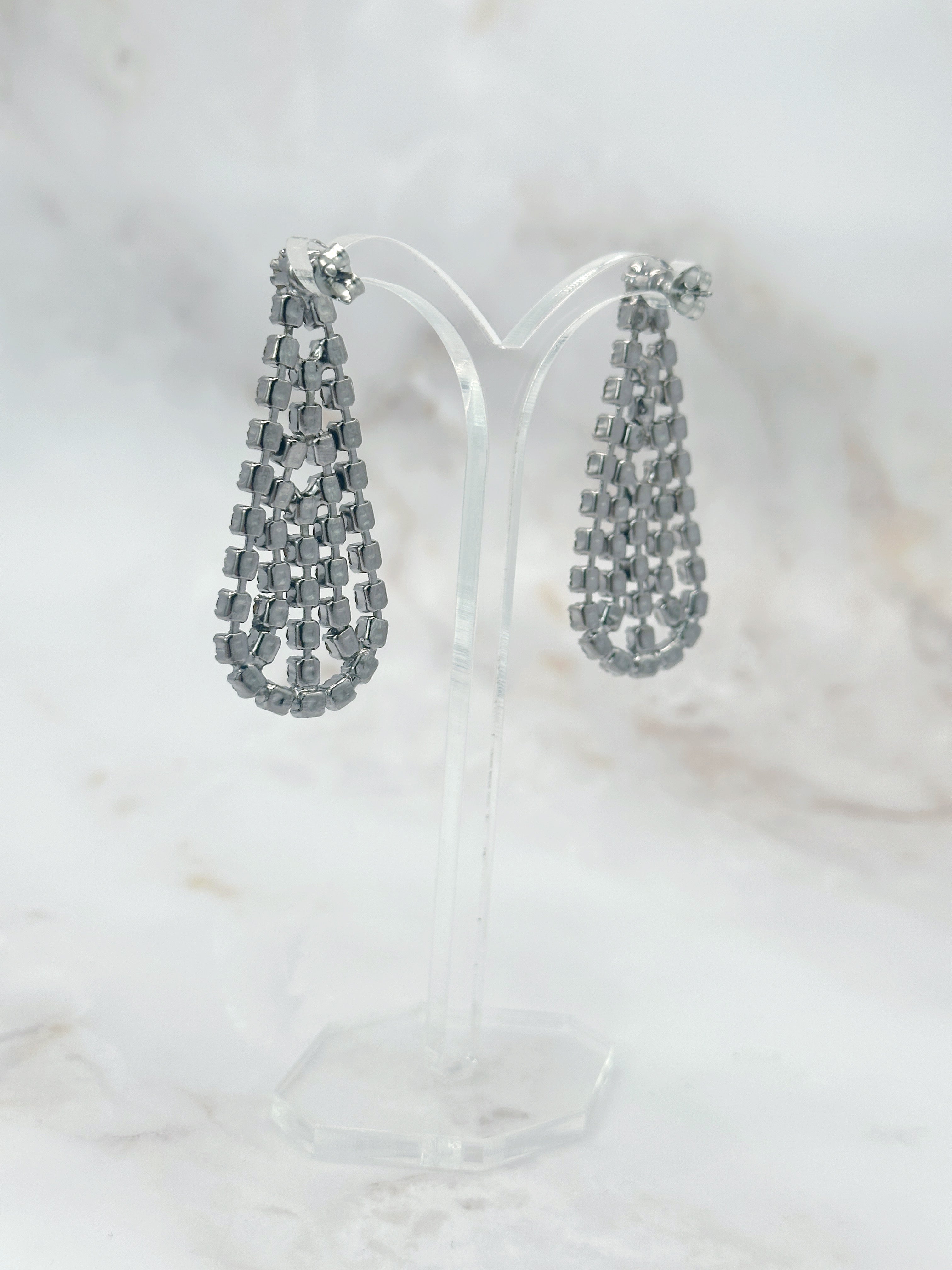 Elegante Strass-Ohrgehänge in Tropfenform