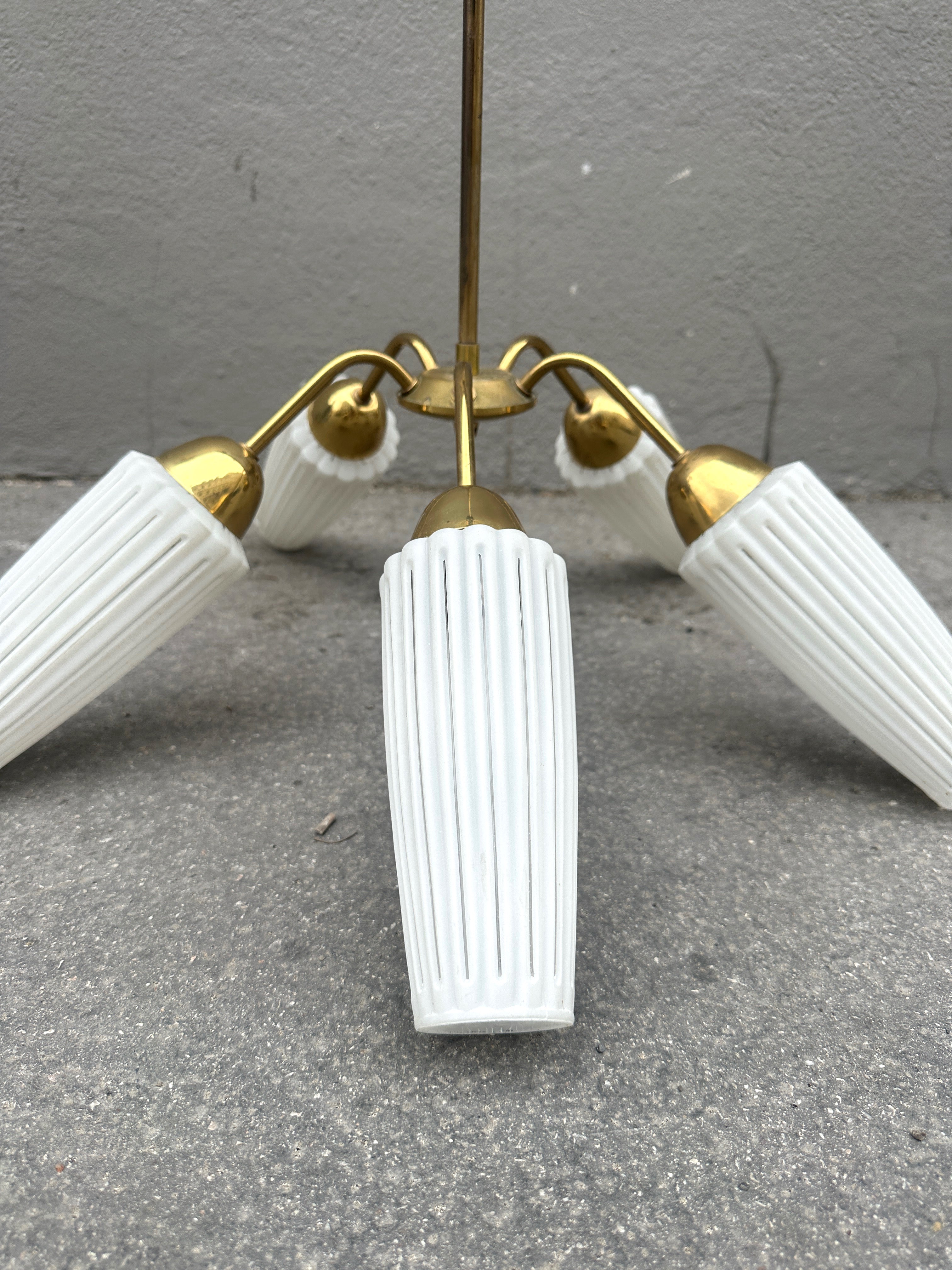 Mid-Century Luster um 1950 mit gerillten Glasschirmen