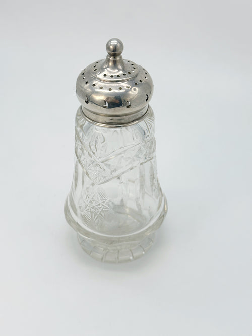 Antiker Zuckerstreuer aus England, Silber & Glas, um 1933