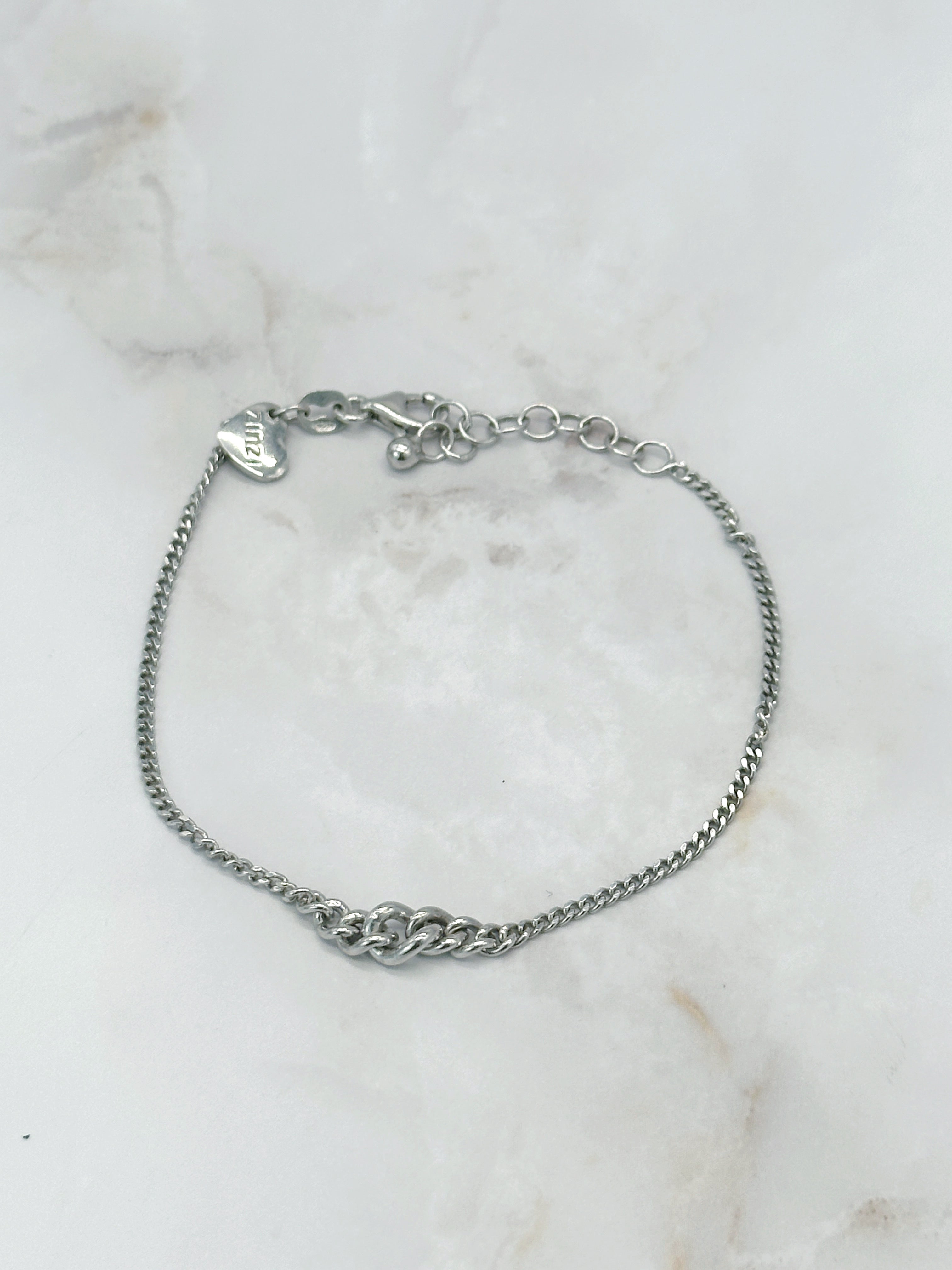 Feines Vintage Silberarmband im Verlauf