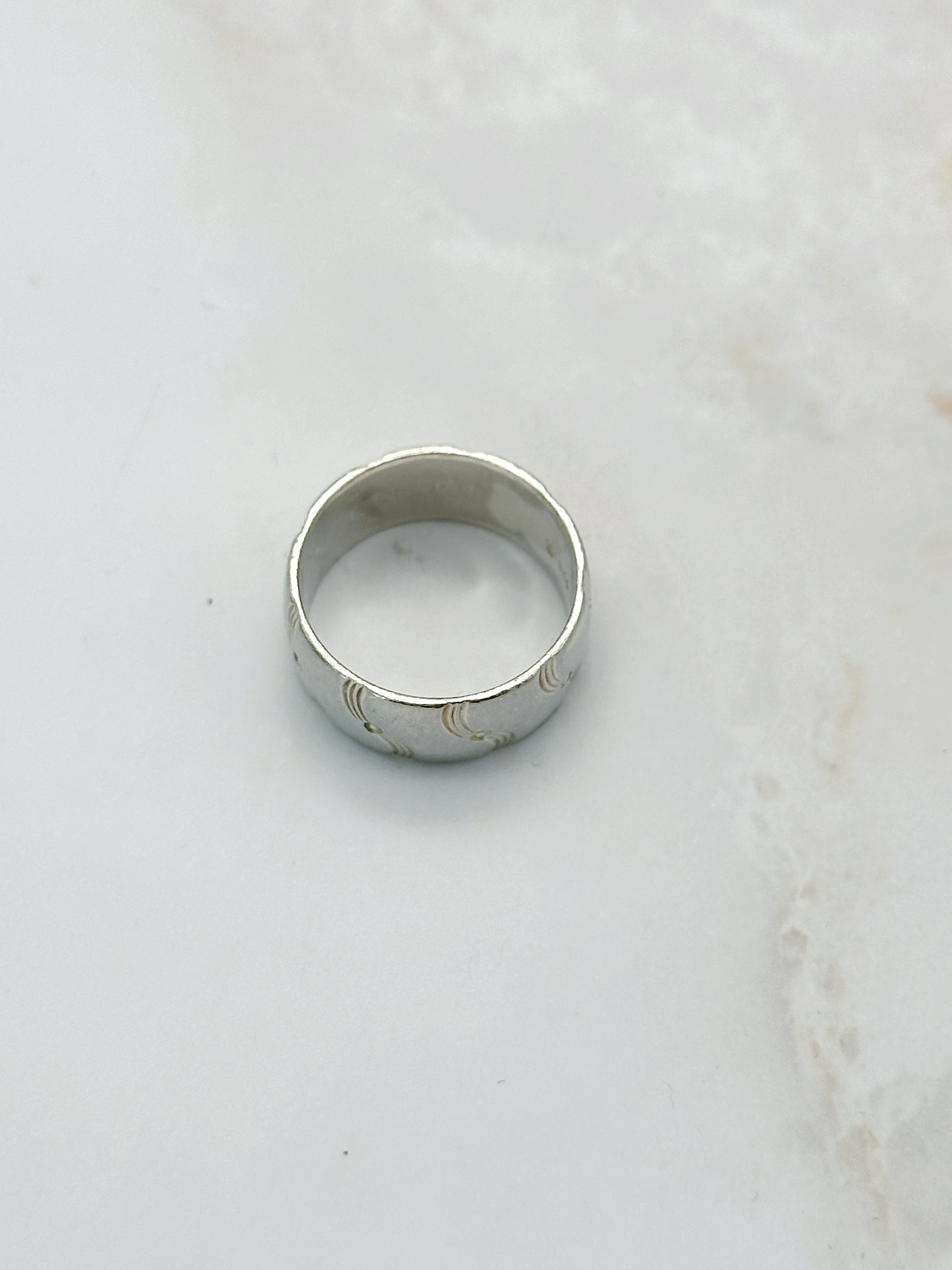 Chunky silver band ring