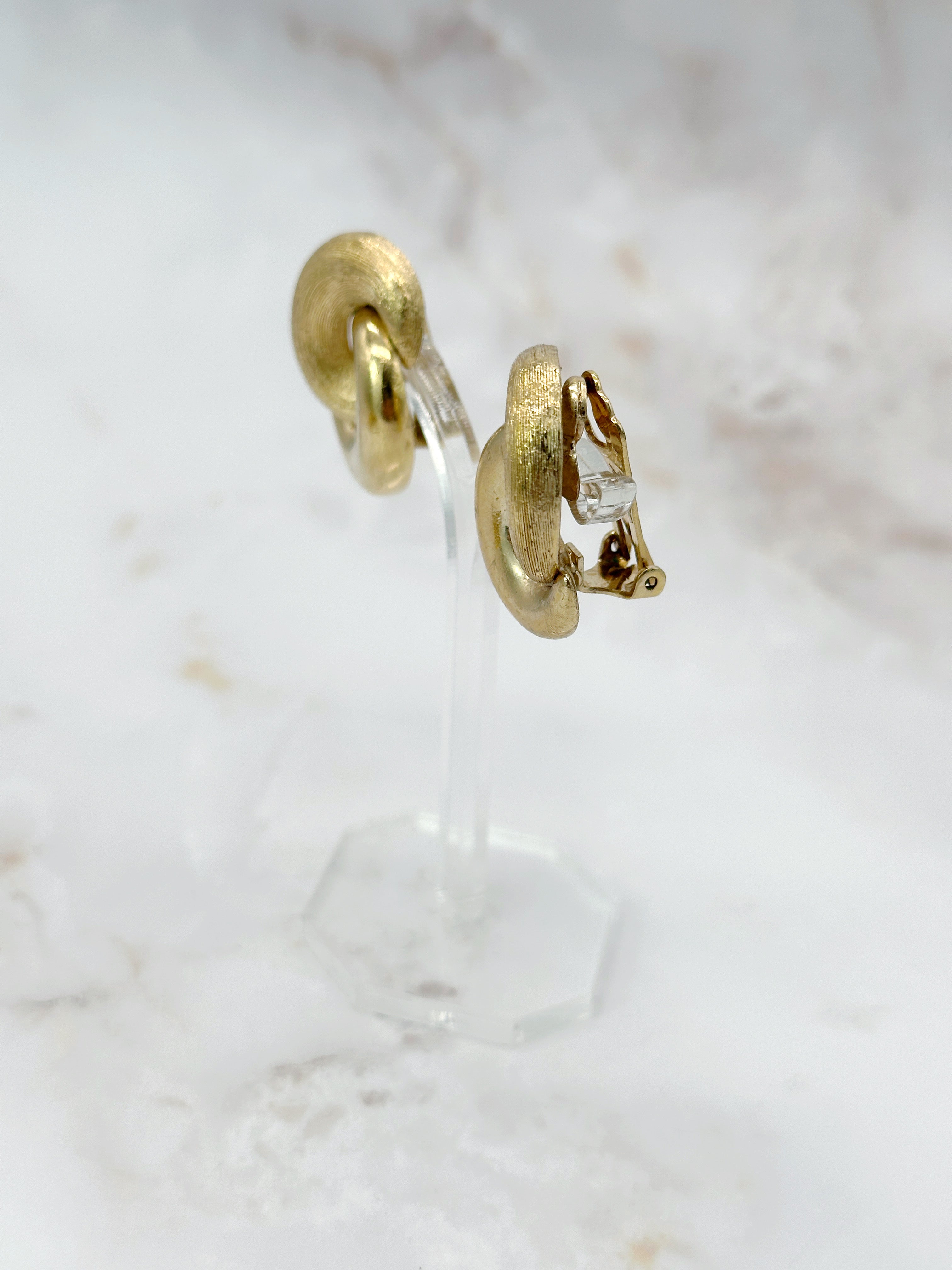 Exklusive Christian Dior Vintage Ohrclips mit Knotenmotiv